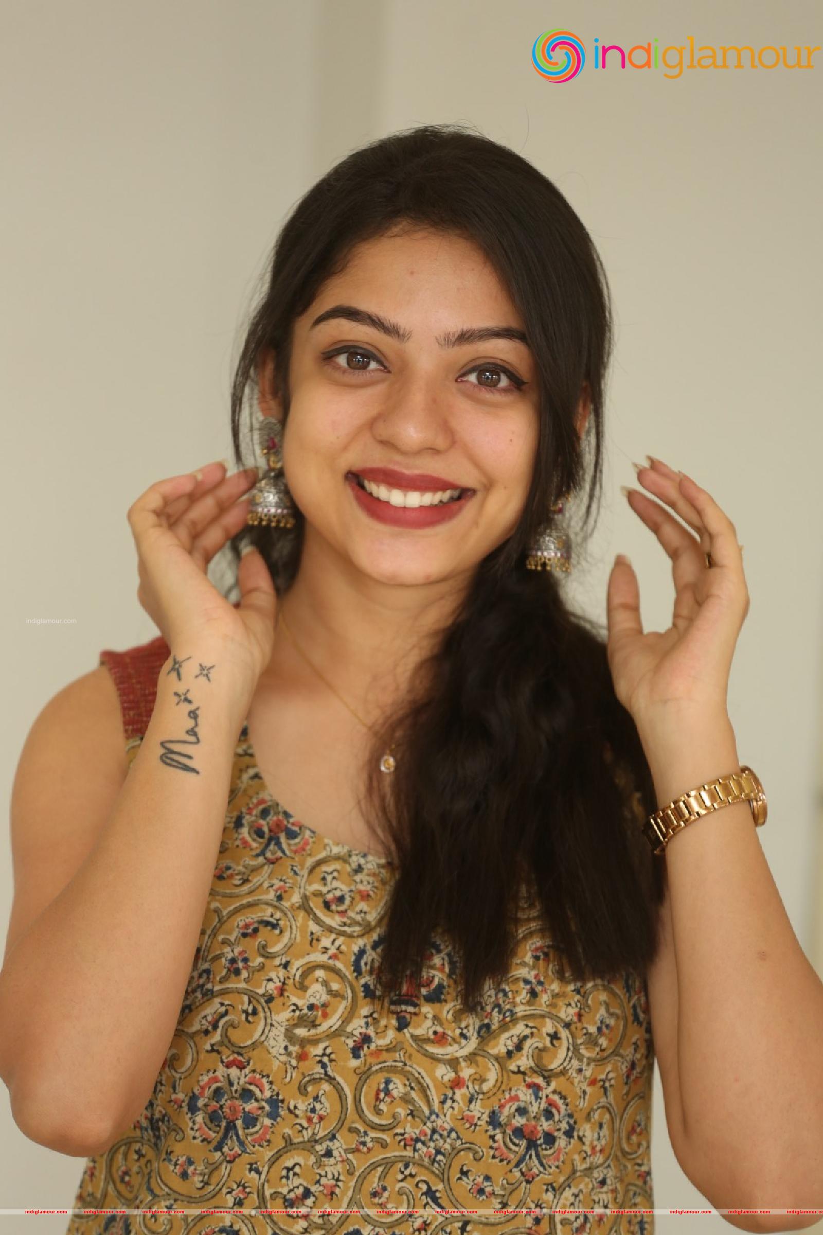 Varsha Bollamma Actress hd photo
