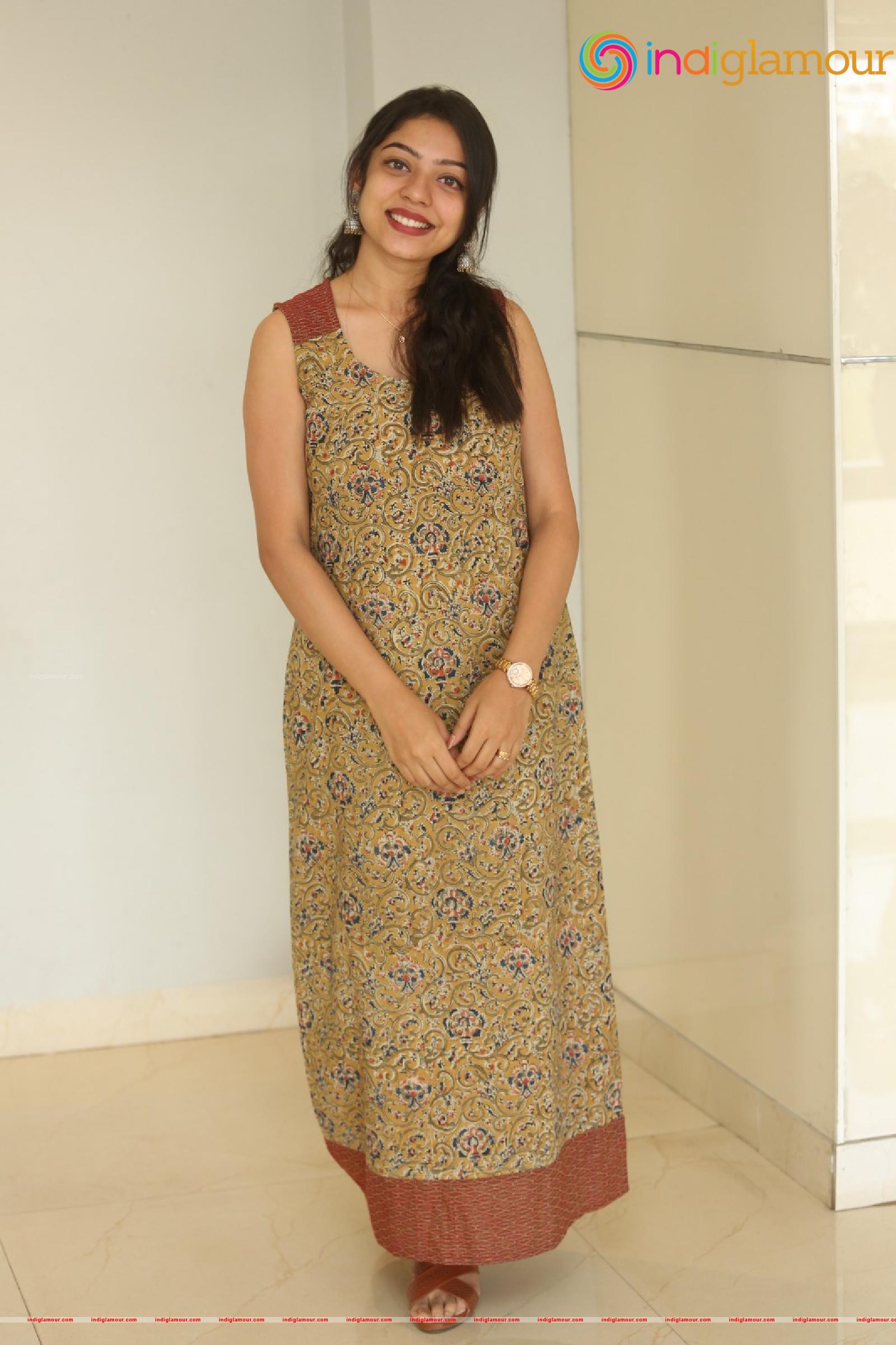 Varsha Bollamma Actress hd photo