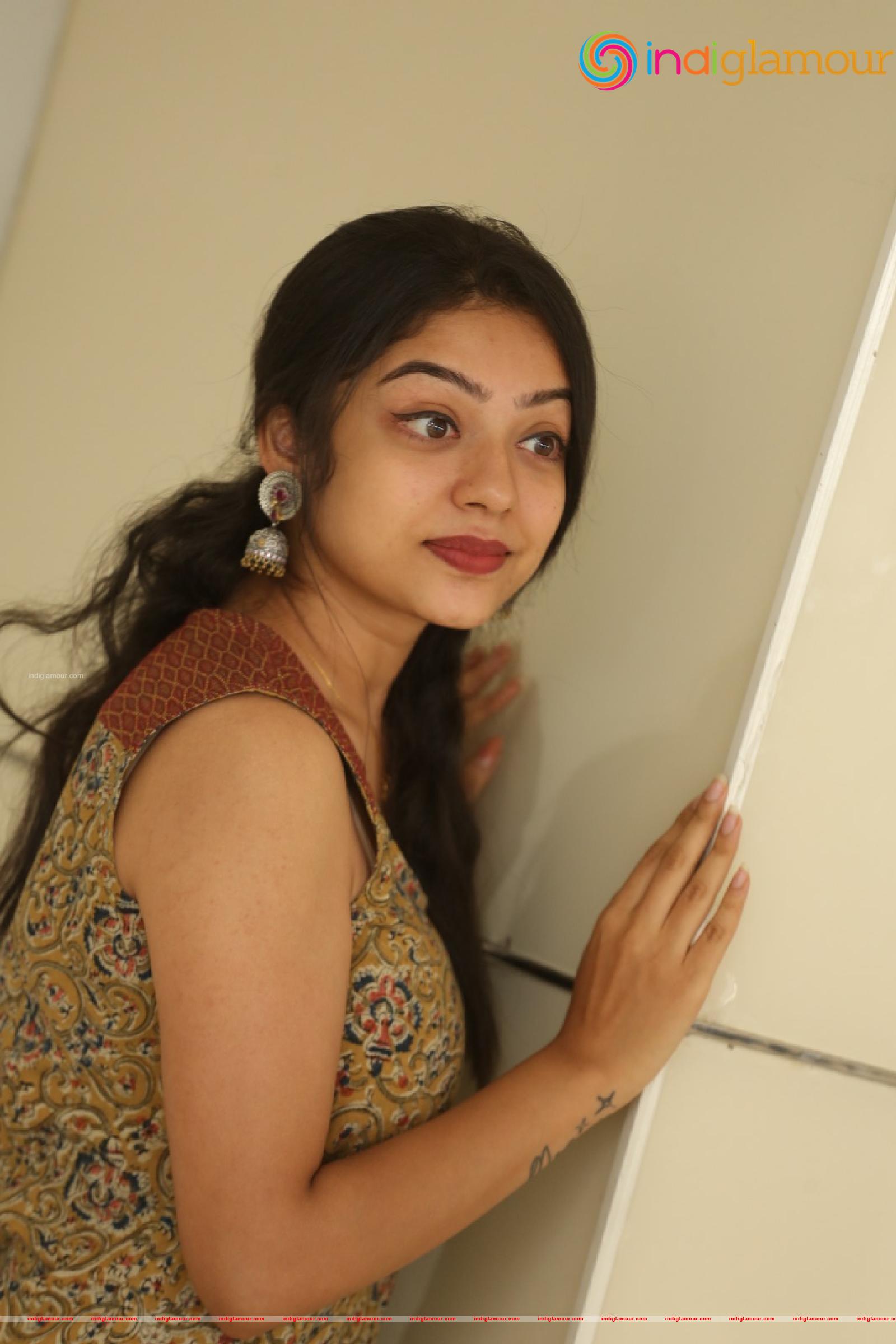 Varsha Bollamma Actress hd photo