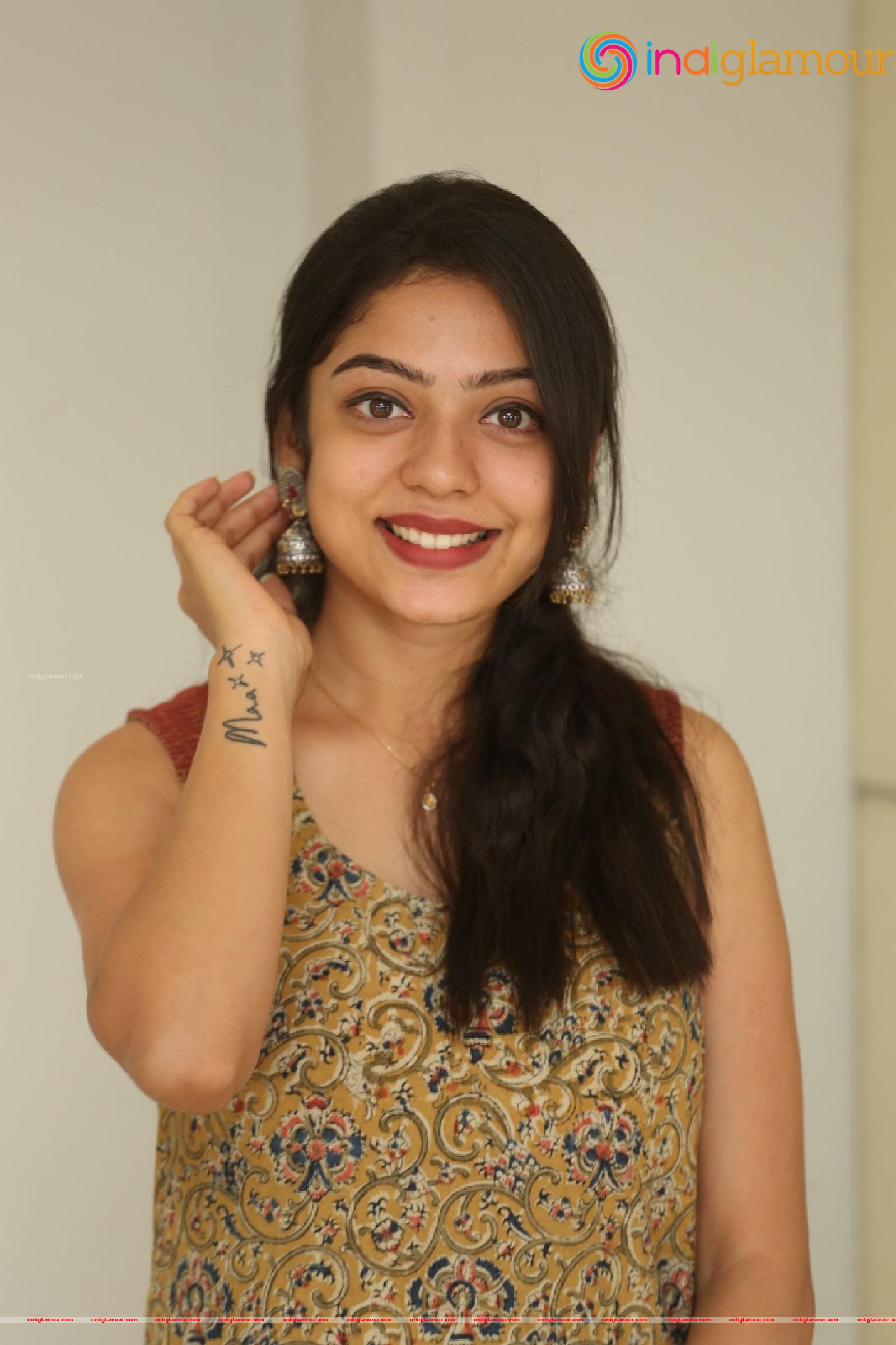 Varsha Bollamma Actress hd photo