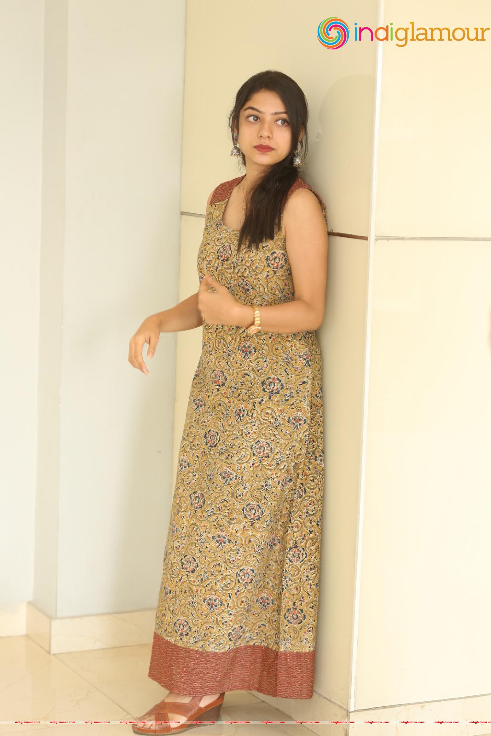 Varsha Bollamma Actress hd photo