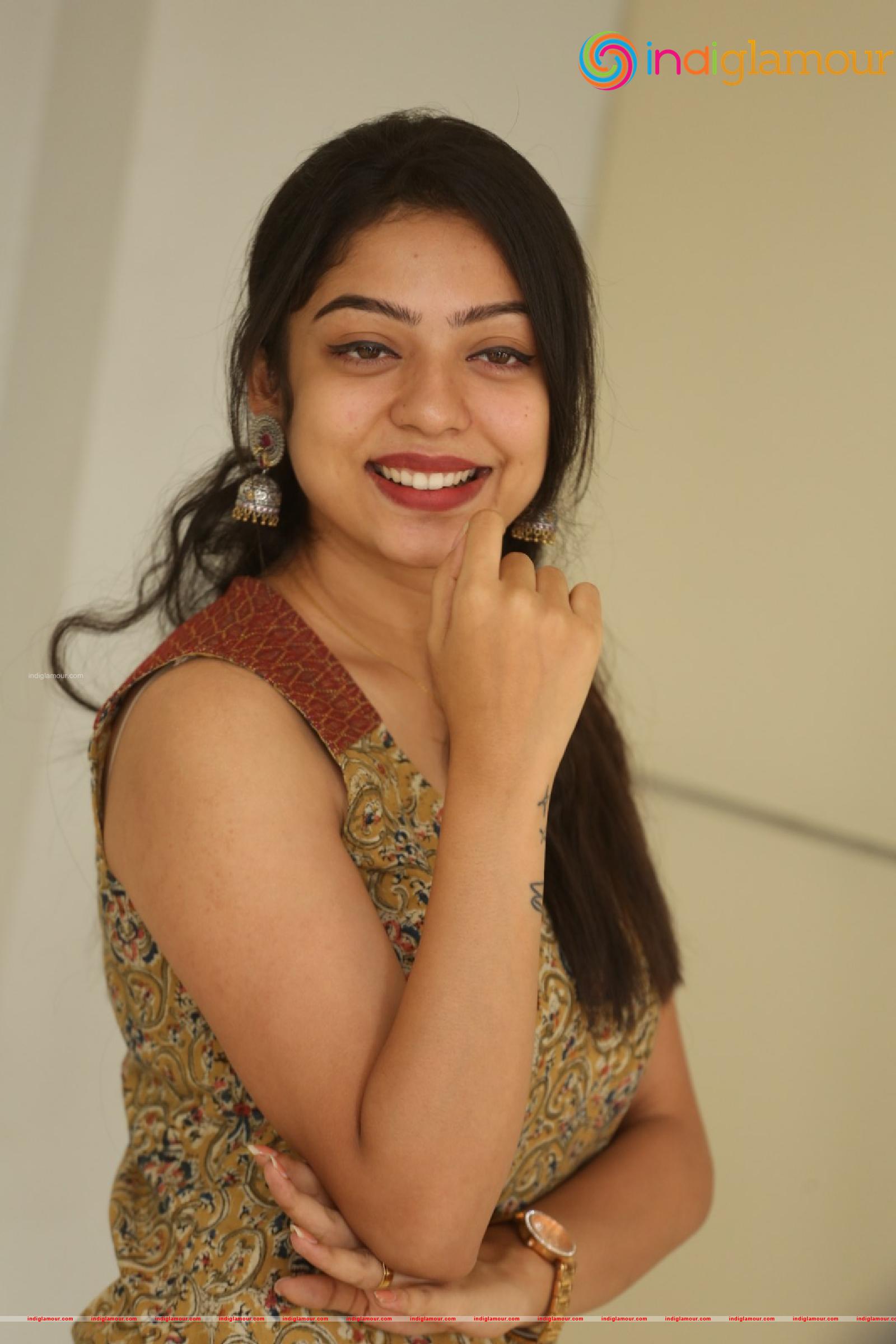 Varsha Bollamma Actress hd photo