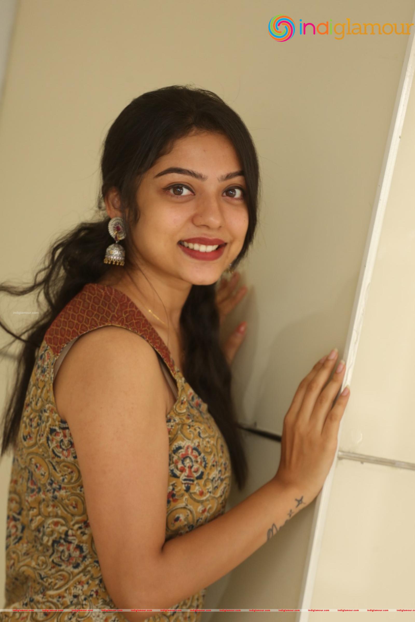 Varsha Bollamma Actress hd photo