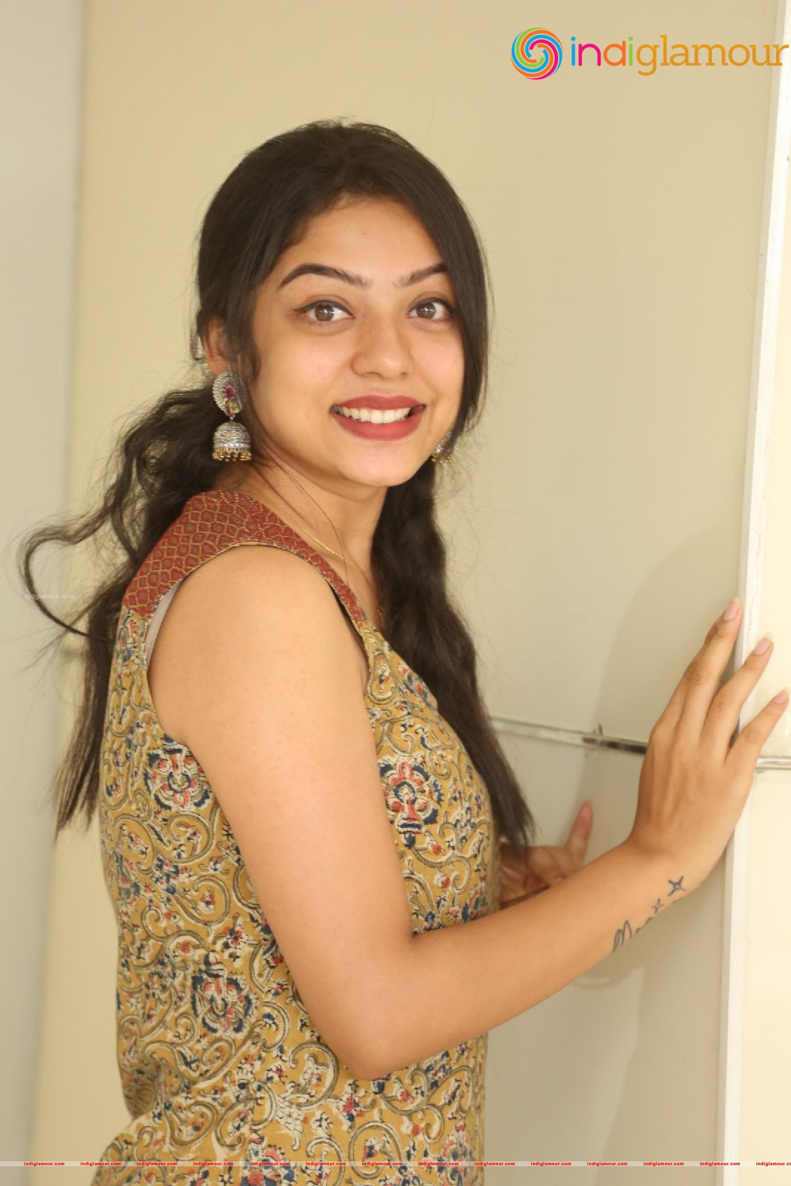Varsha Bollamma Actress hd photo