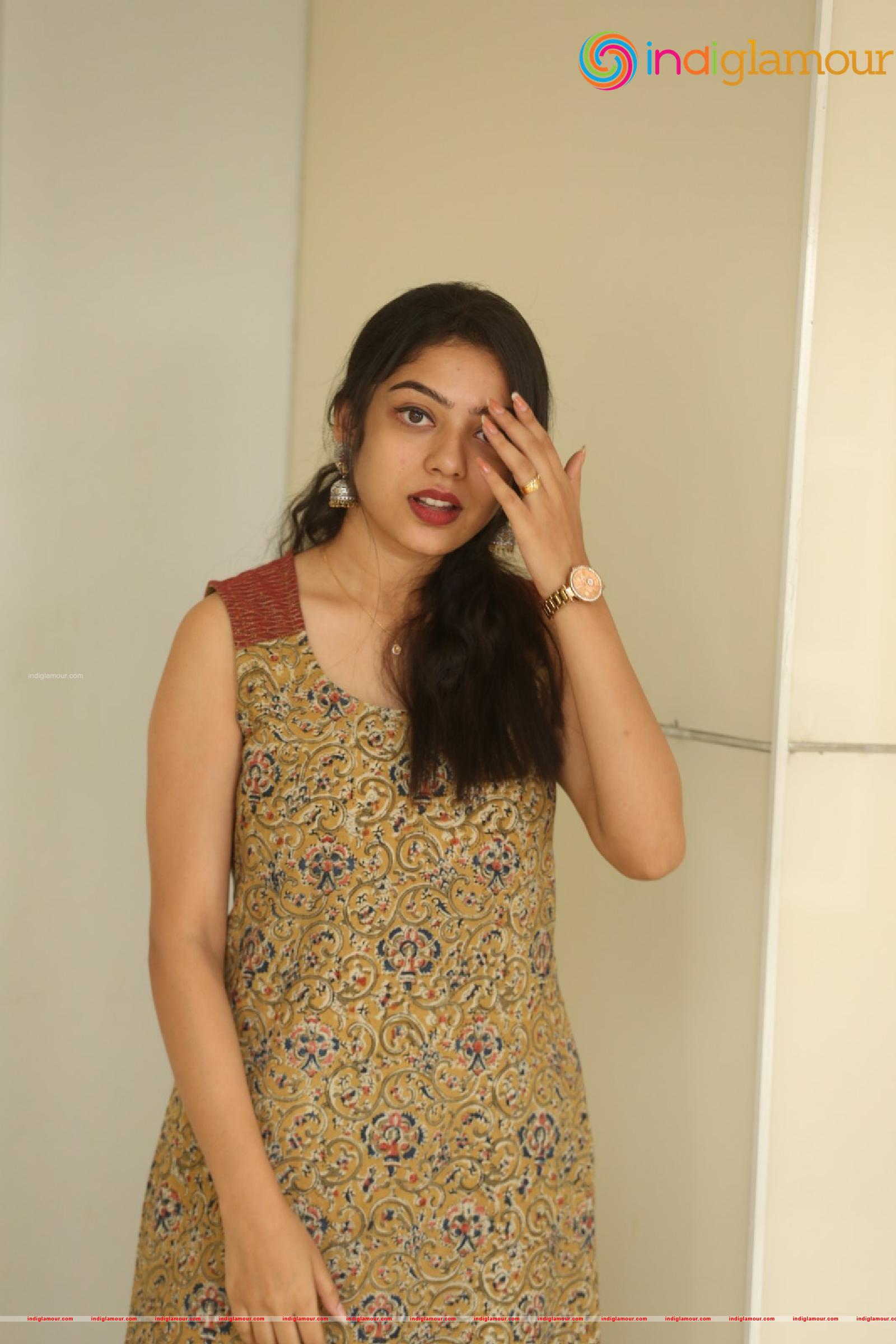 Varsha Bollamma Actress hd photo