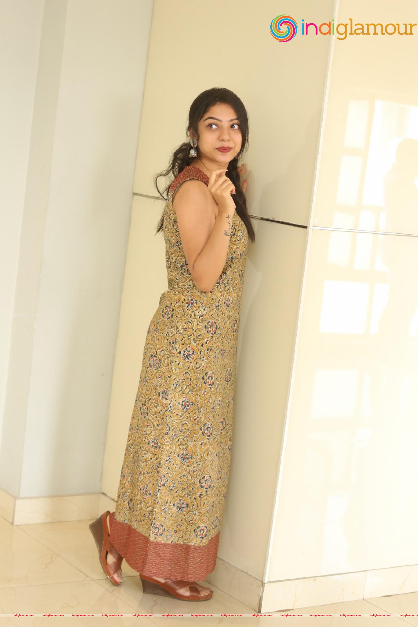 Varsha Bollamma Actress hd photo