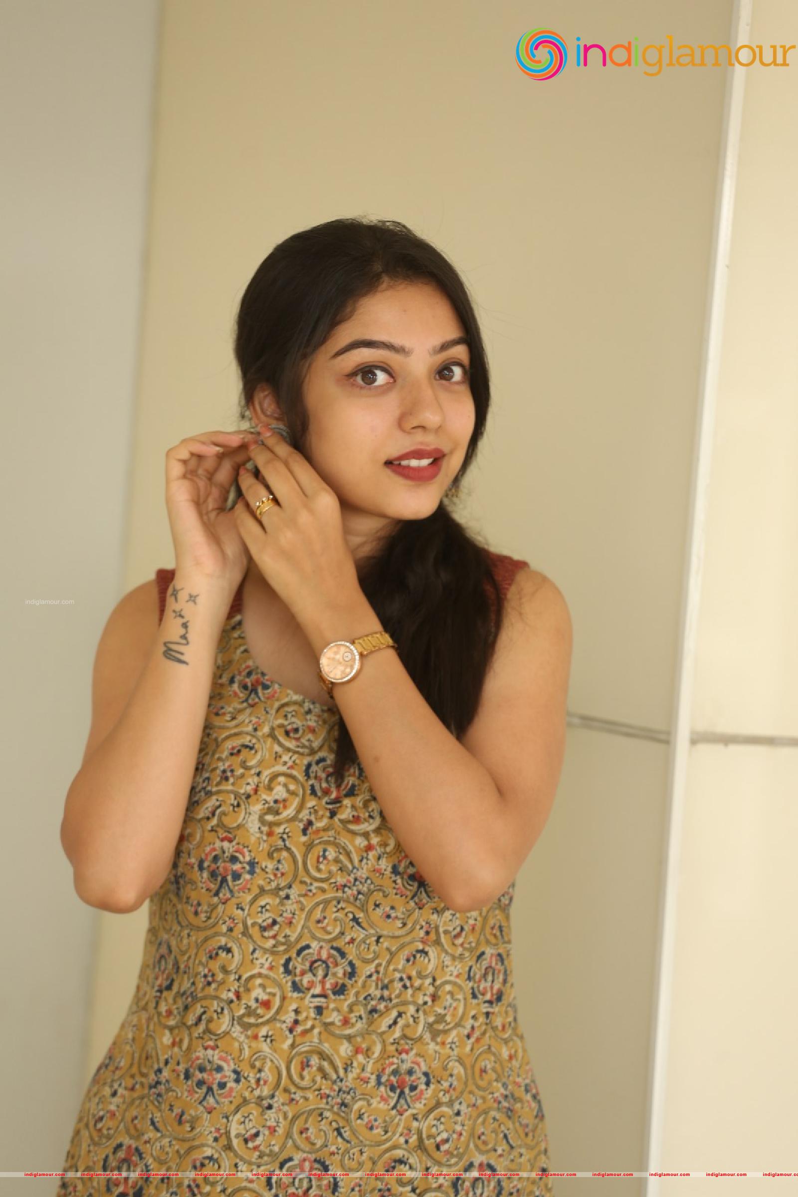 Varsha Bollamma Actress hd photo