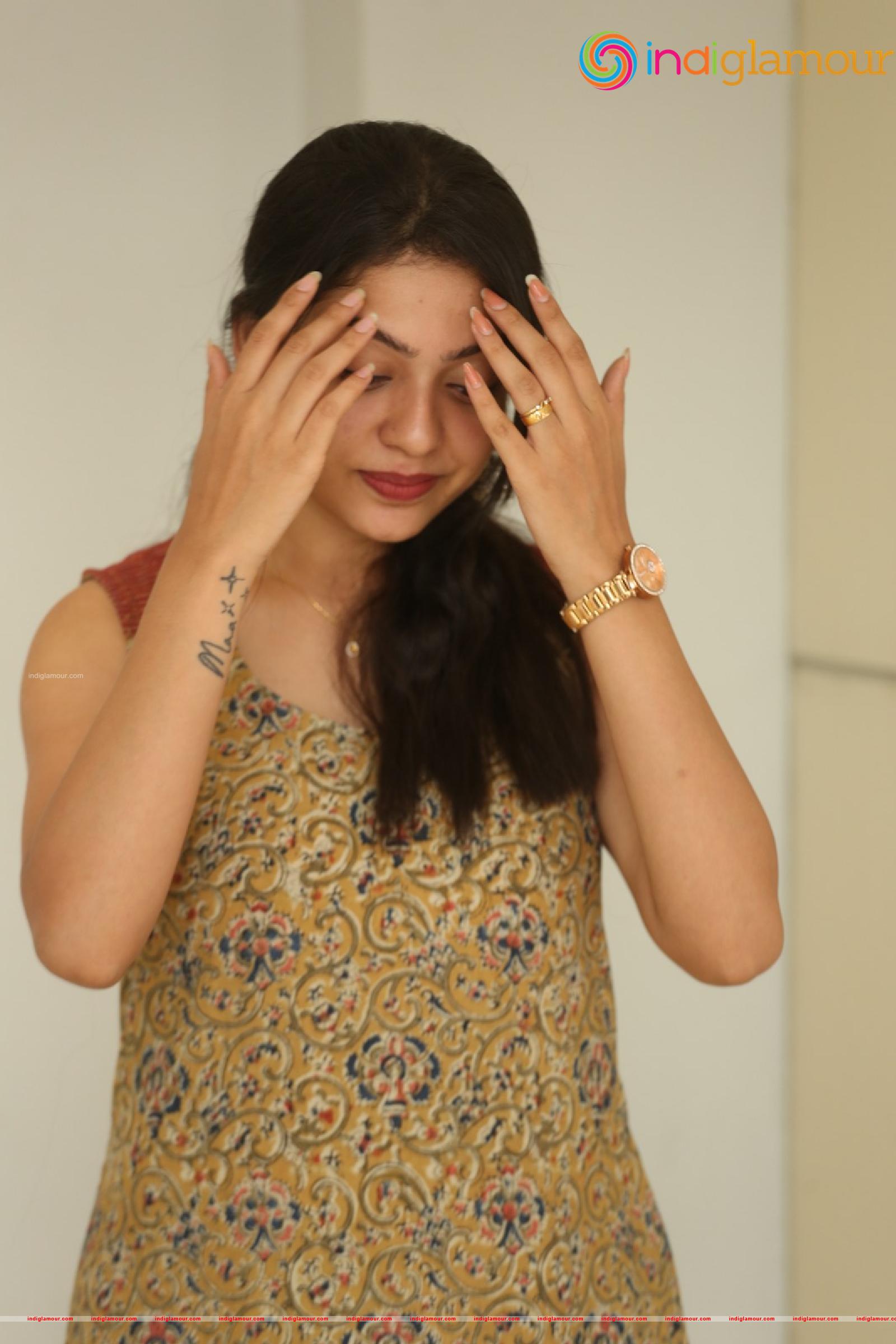 Varsha Bollamma Actress hd photo