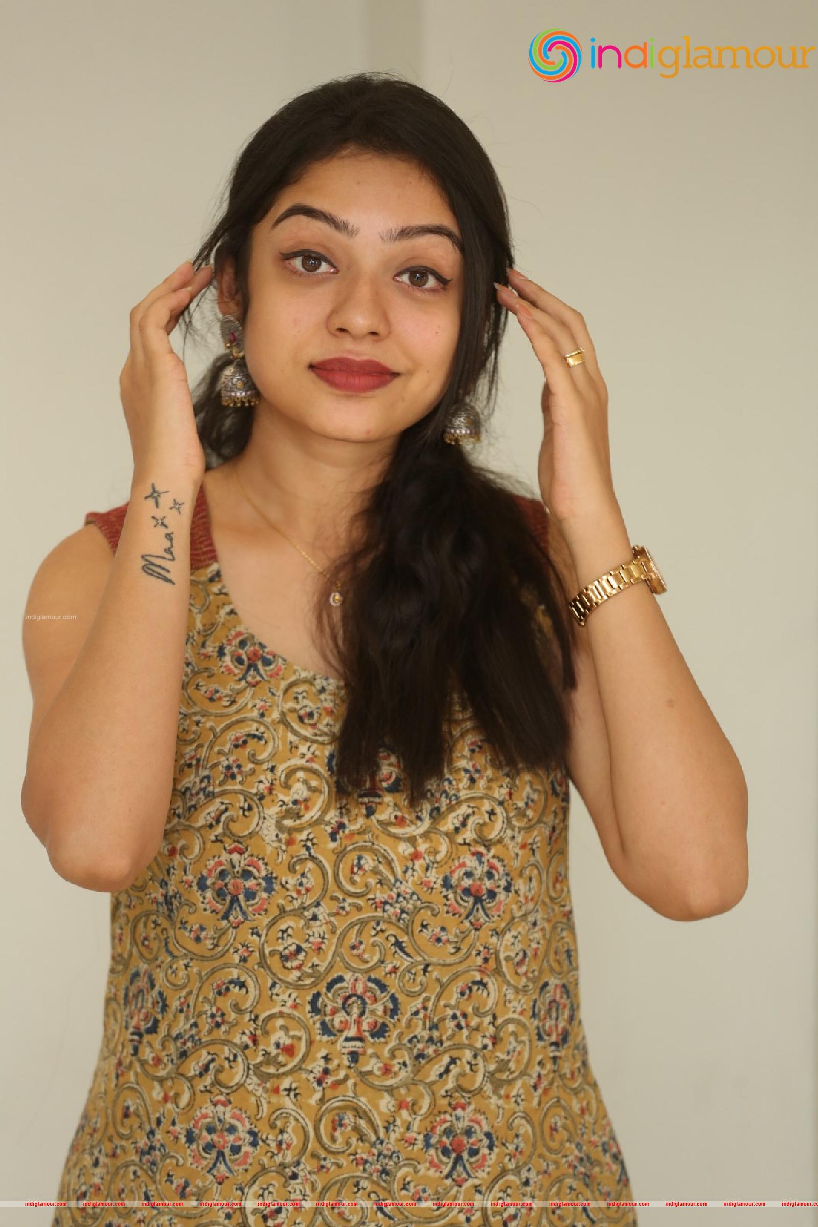 Varsha Bollamma Actress hd photo