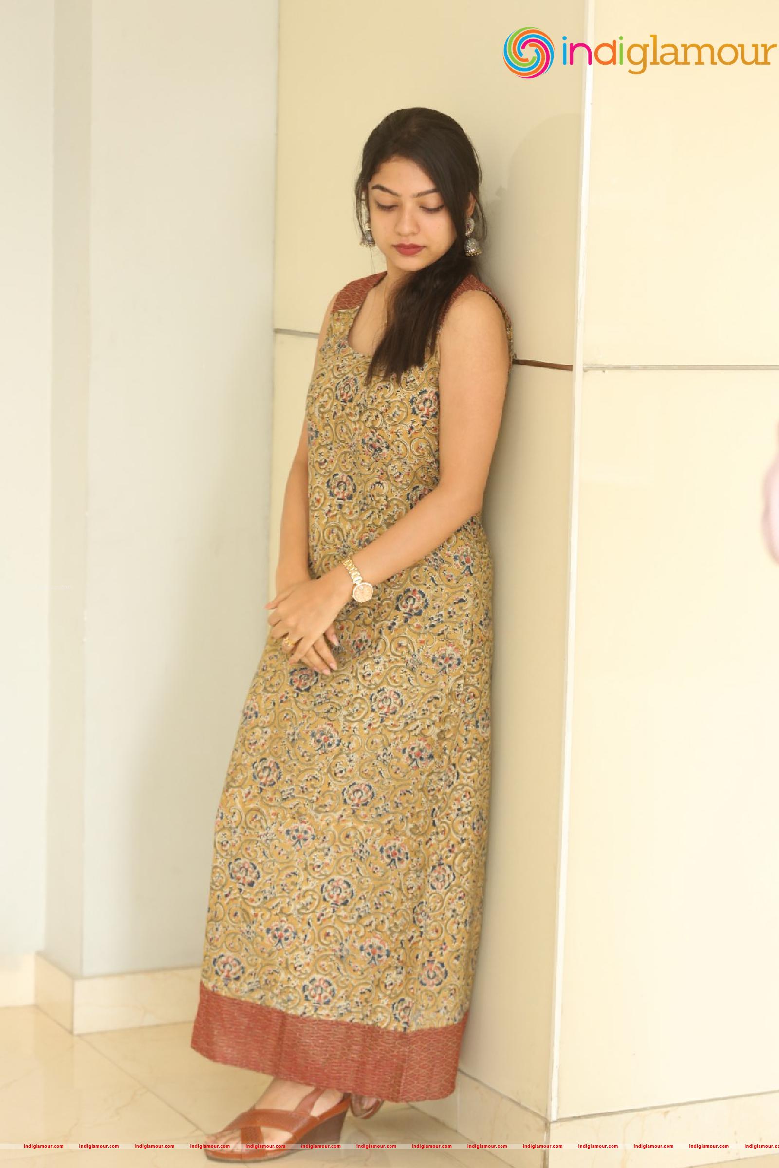 Varsha Bollamma Actress hd photo