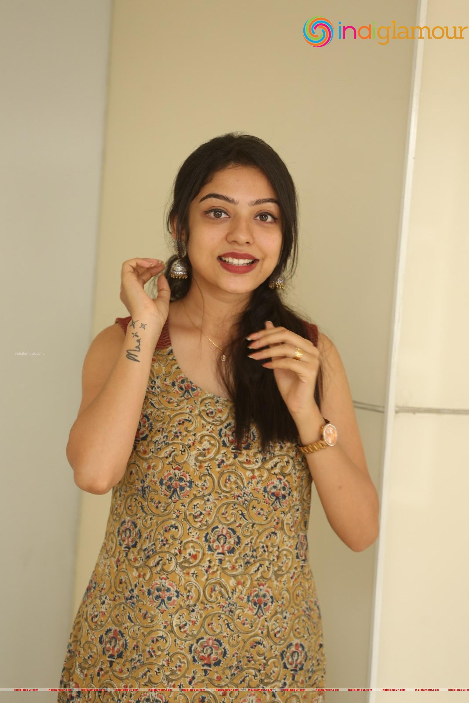Varsha Bollamma Actress hd photo