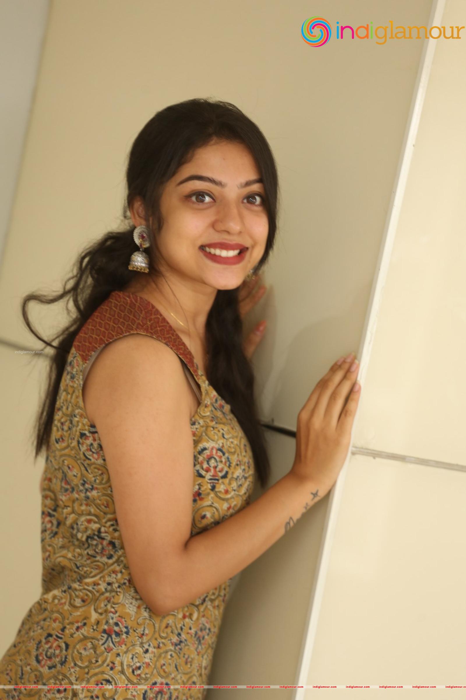 Varsha Bollamma Actress hd photo
