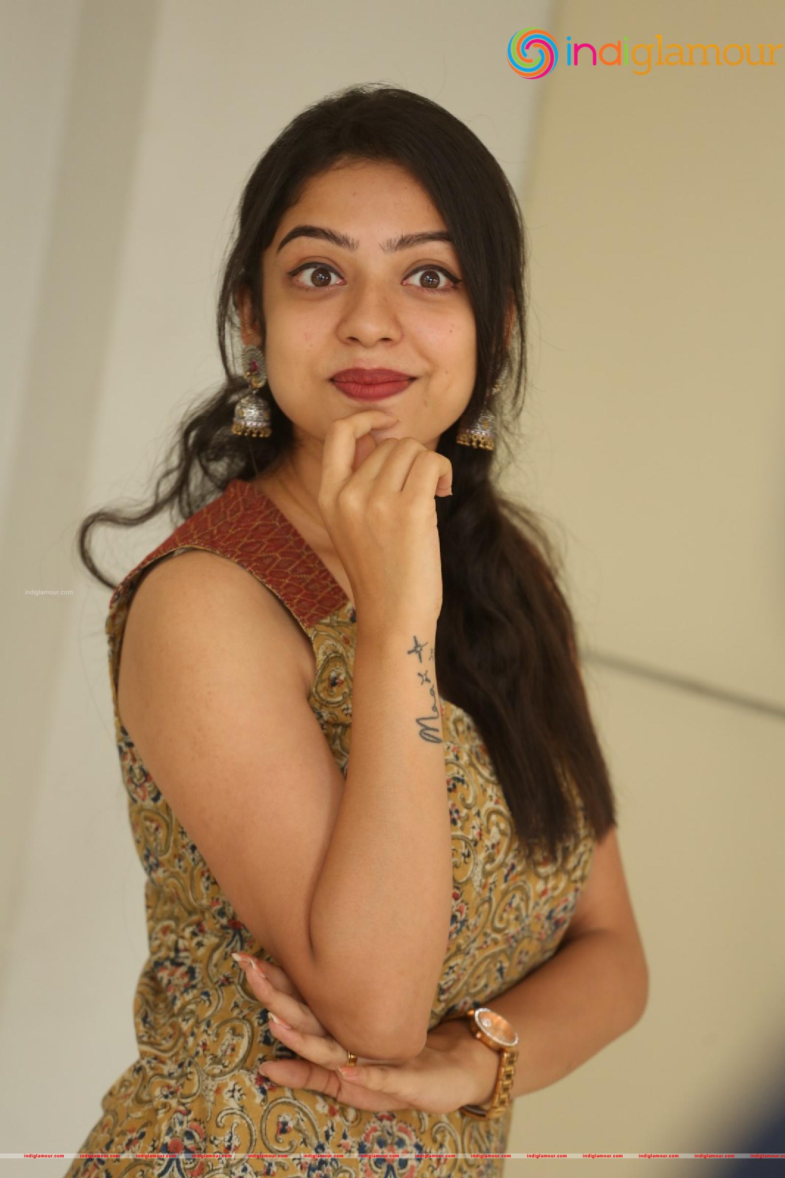 Varsha Bollamma Actress hd photo