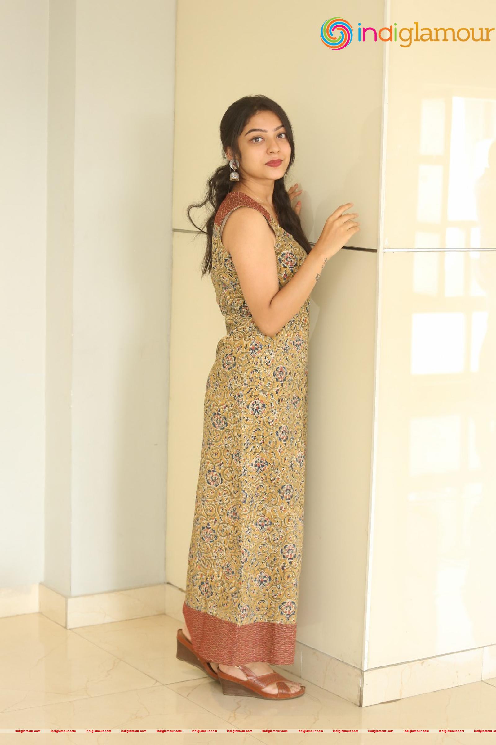 Varsha Bollamma Actress hd photo