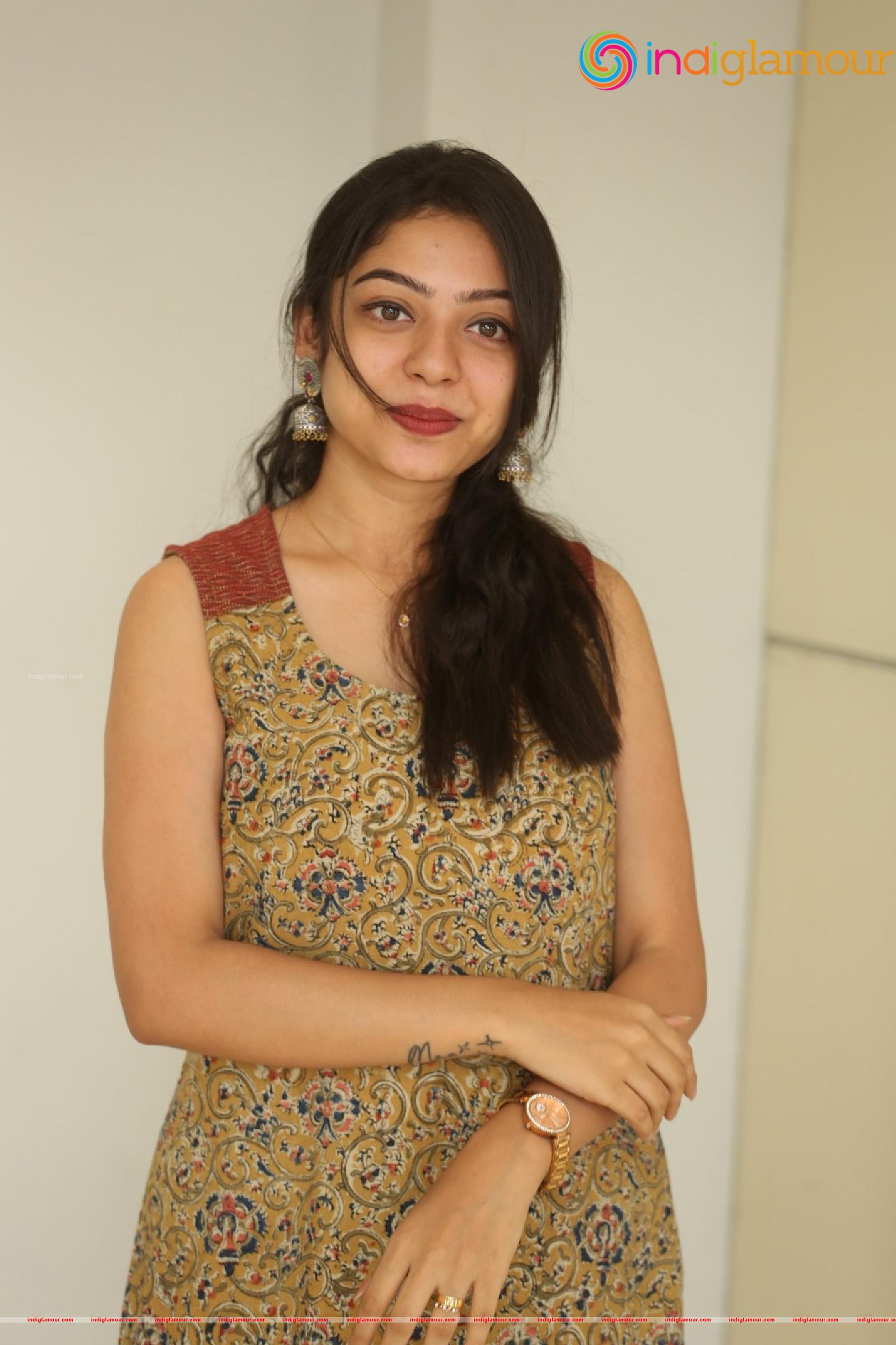 Varsha Bollamma Actress hd photo