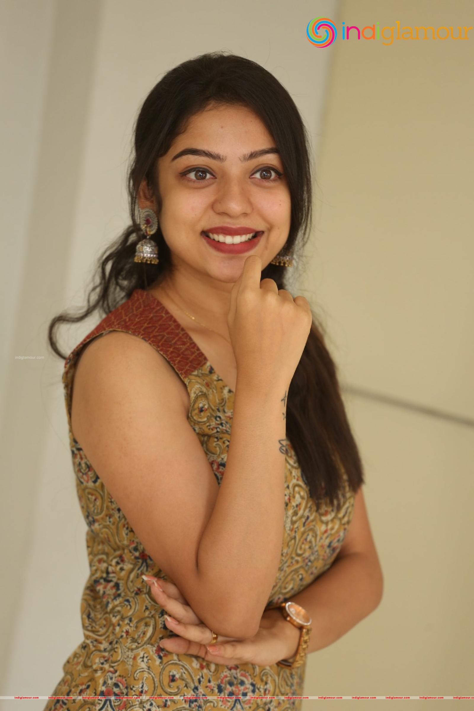 Varsha Bollamma Actress hd photo