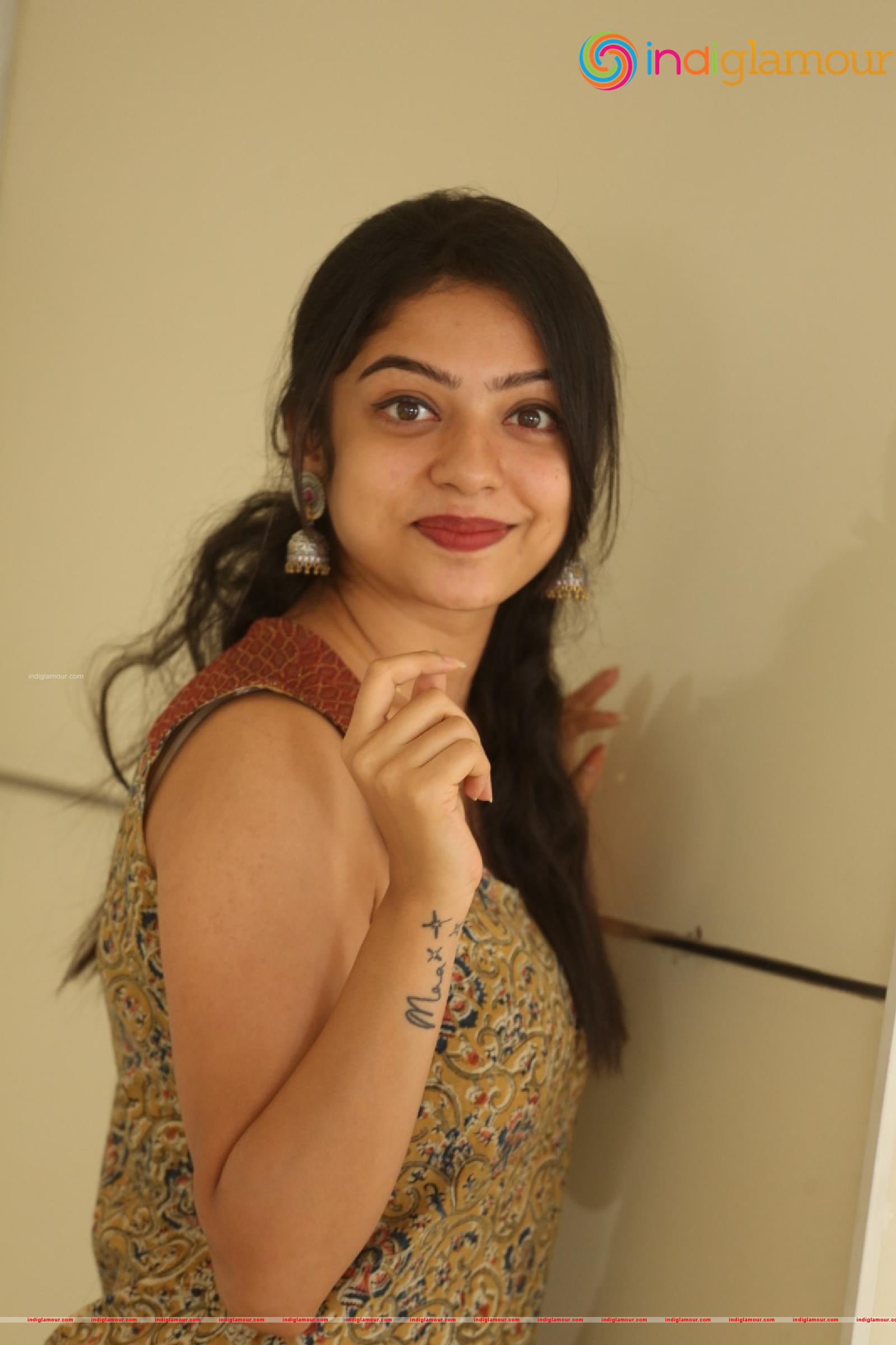 Varsha Bollamma Actress hd photo