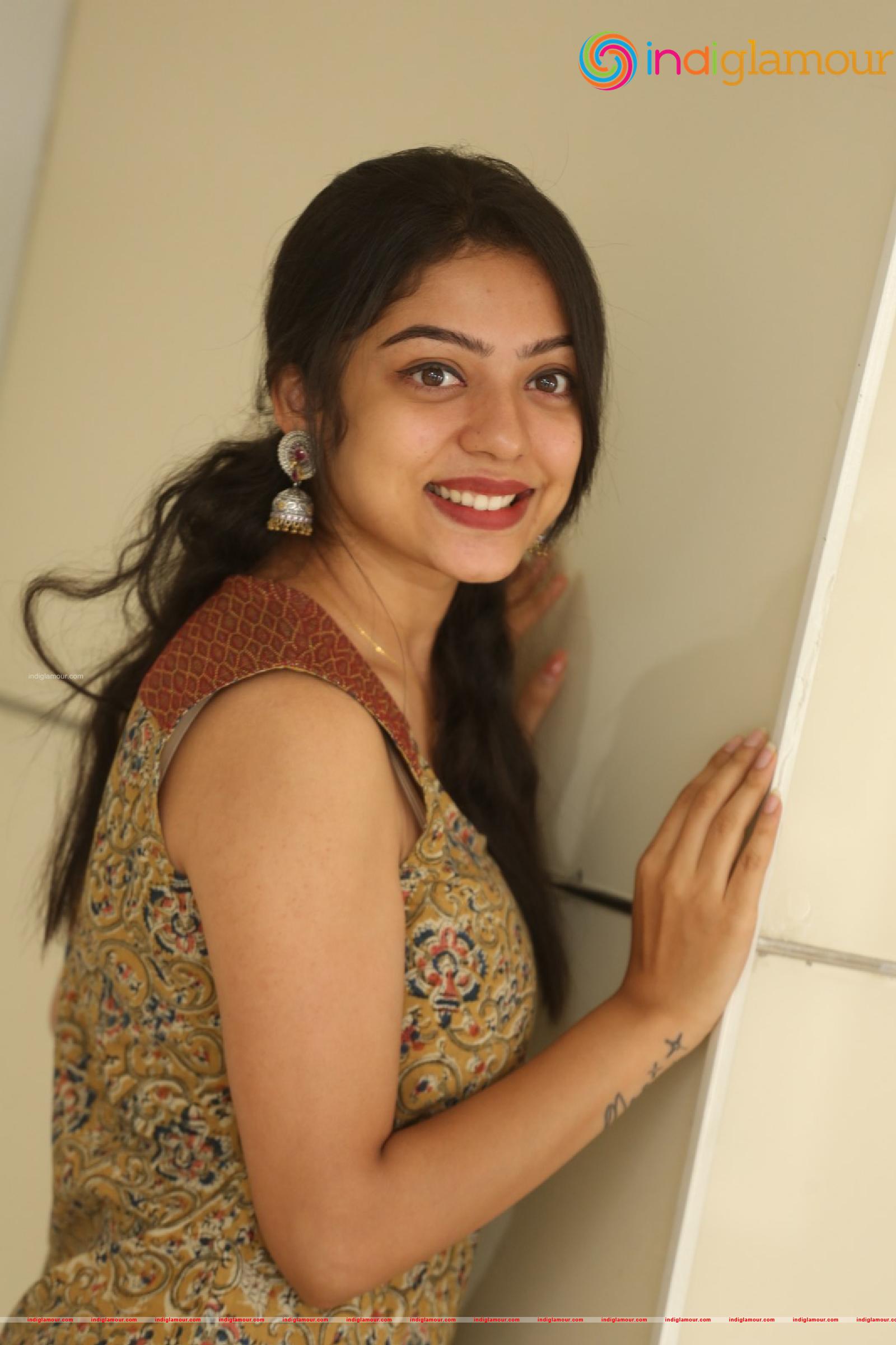 Varsha Bollamma Actress hd photo