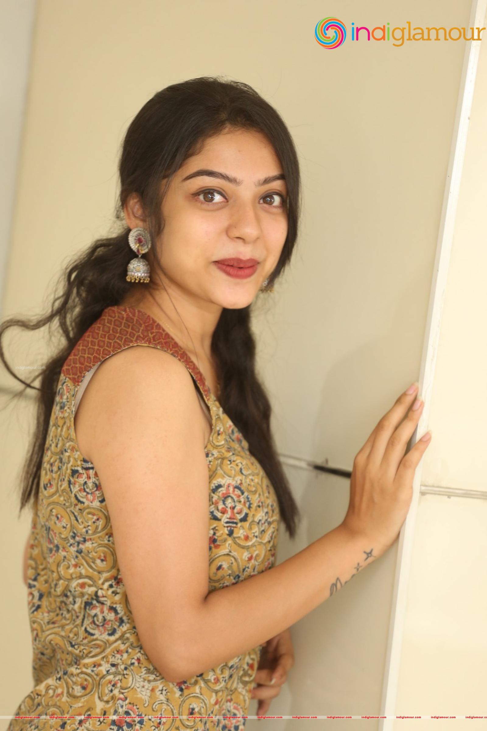 Varsha Bollamma Actress hd photo