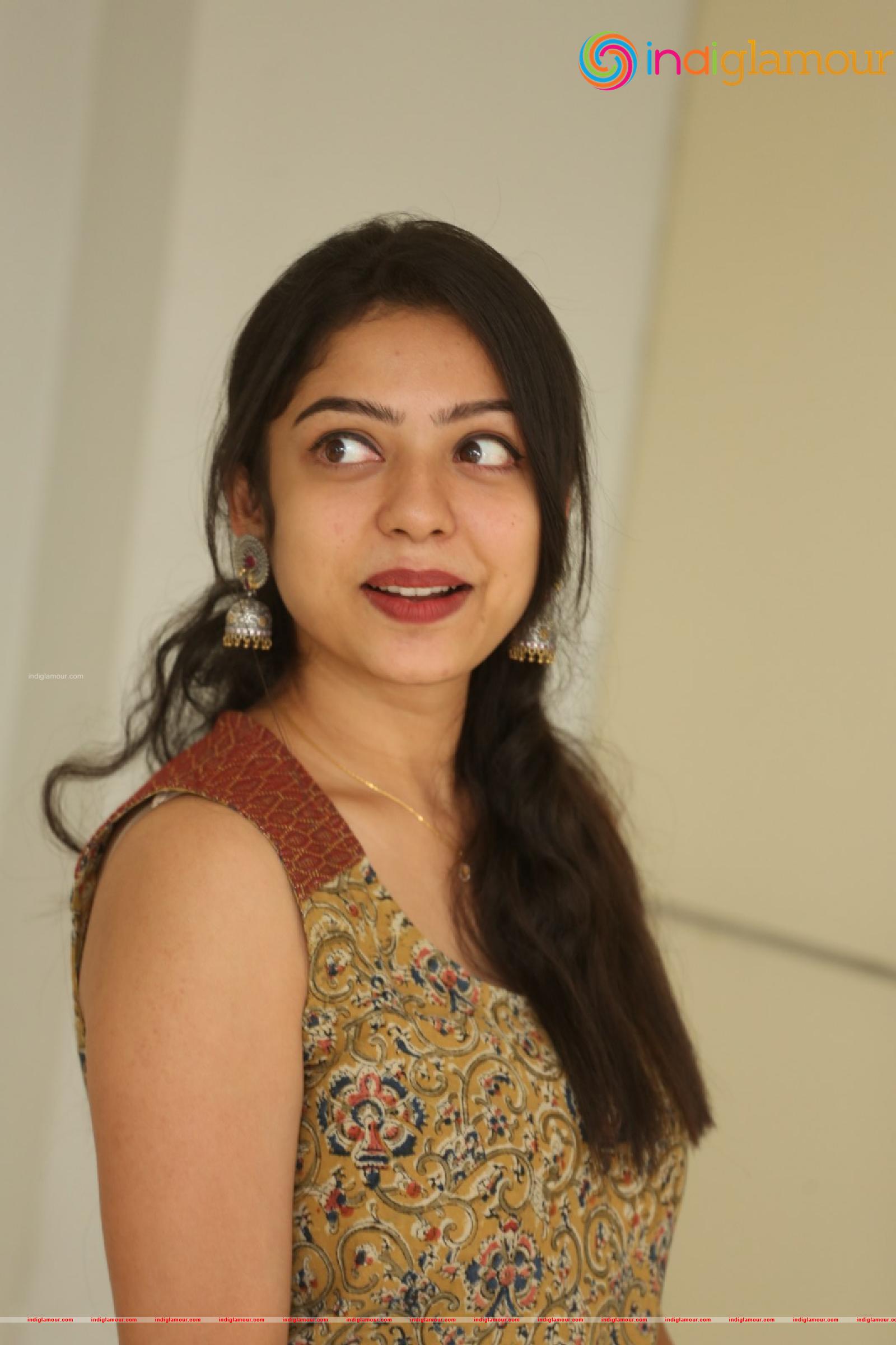 Varsha Bollamma Actress hd photo