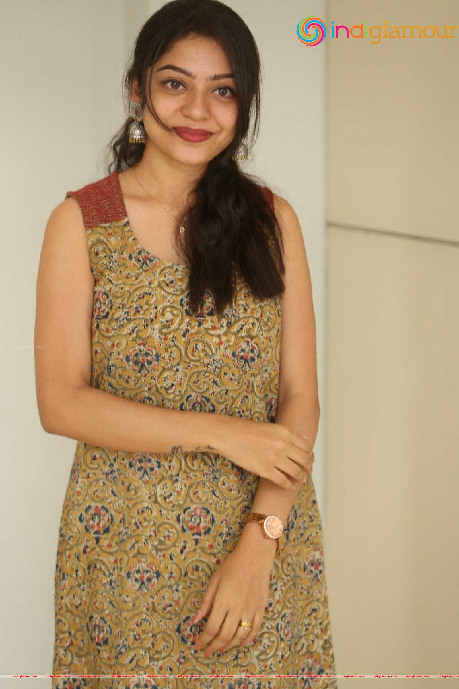Varsha Bollamma Actress hd photo