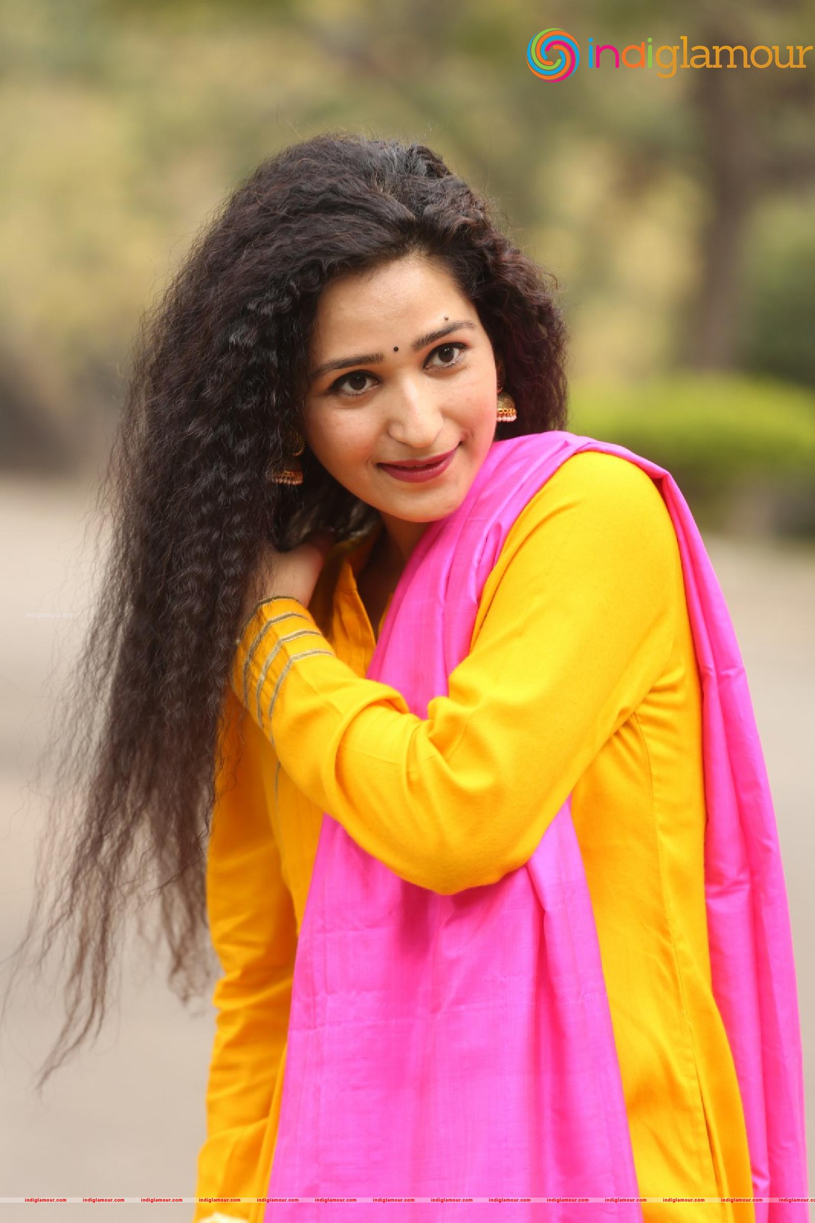 Garima Singh Actress hd photo