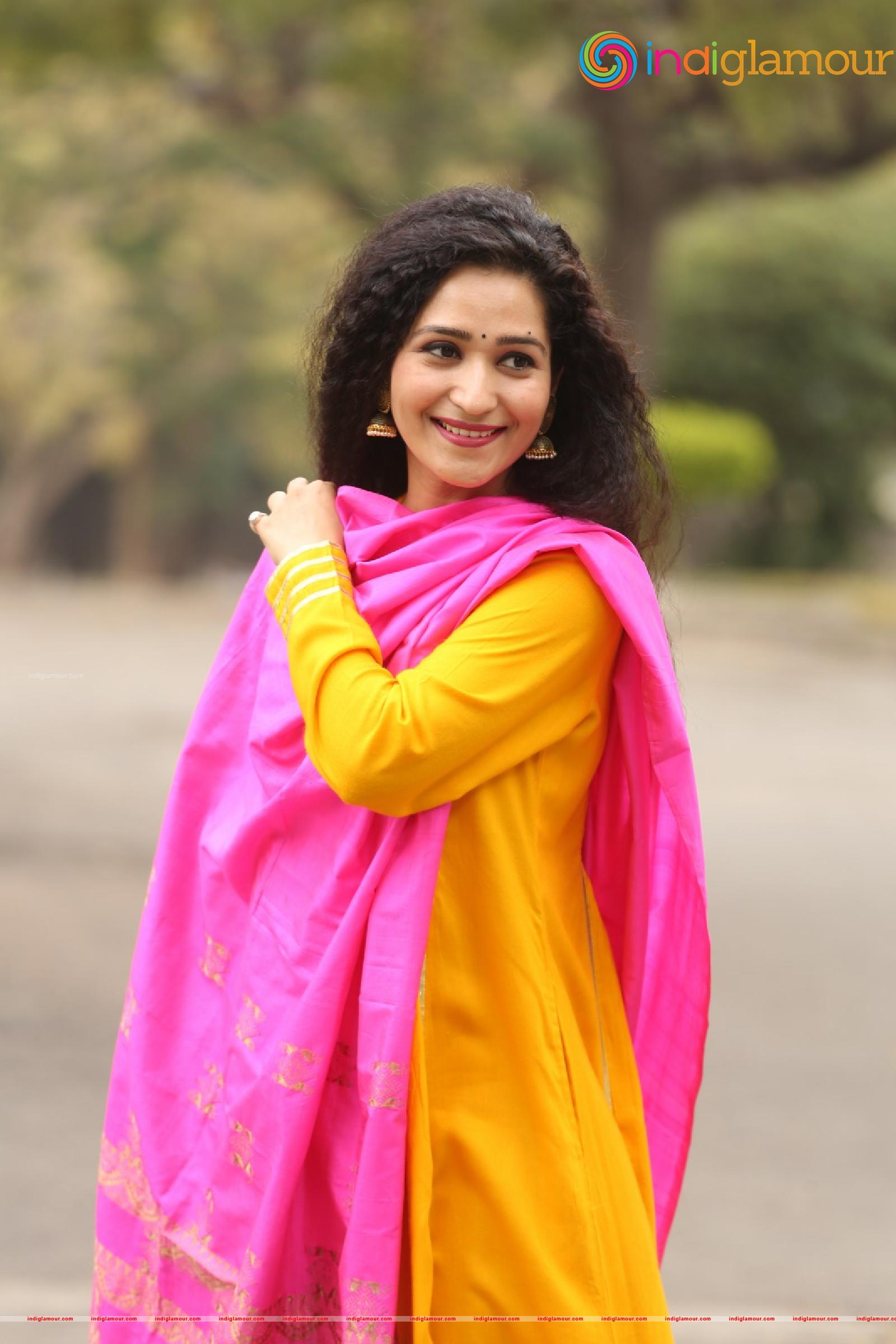 Garima Singh Actress hd photo