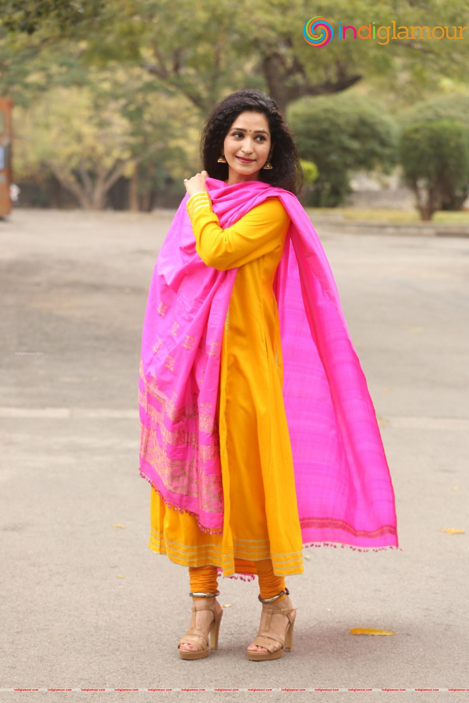 Garima Singh Actress hd photo