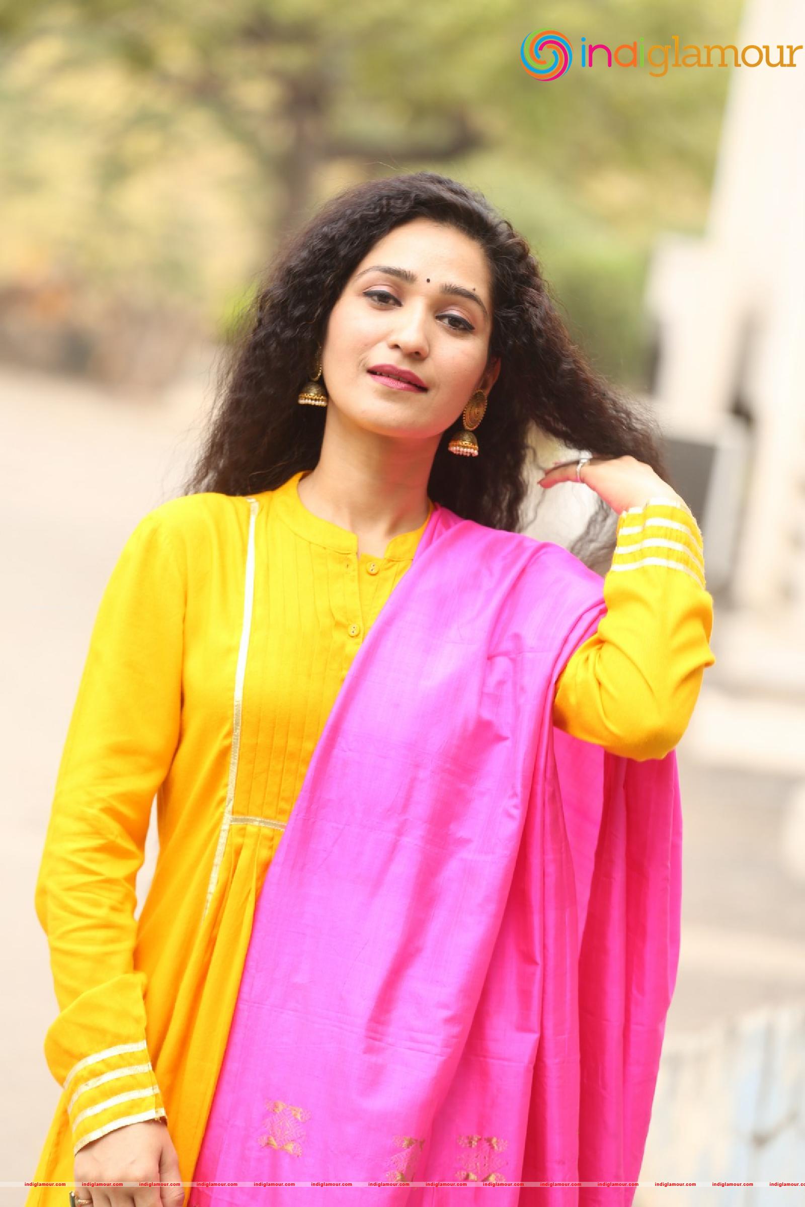 Garima Singh Actress hd photo