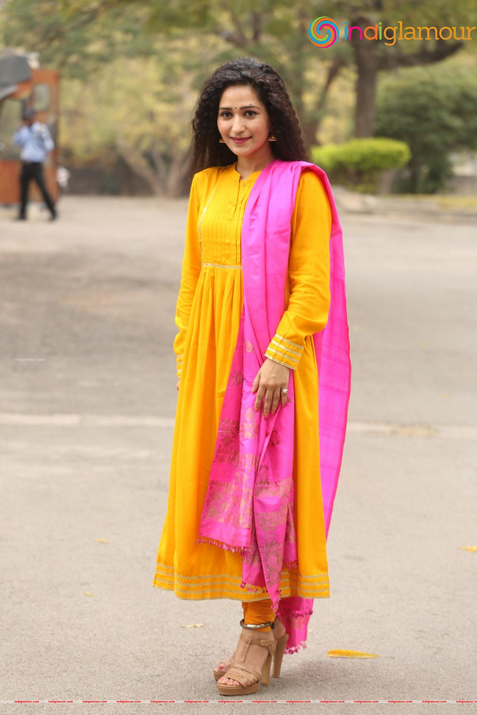 Garima Singh Actress hd photo