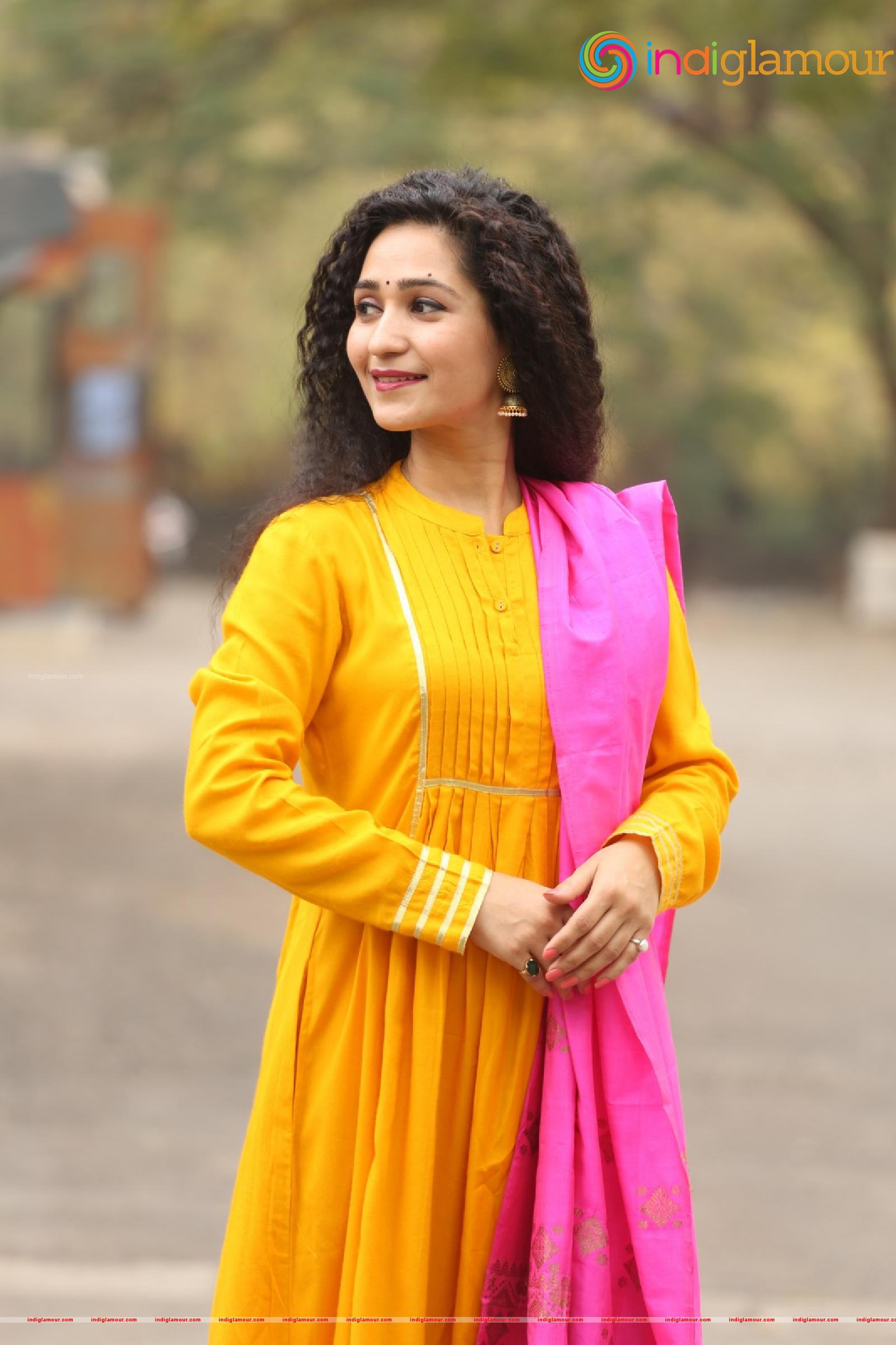 Garima Singh Actress hd photo