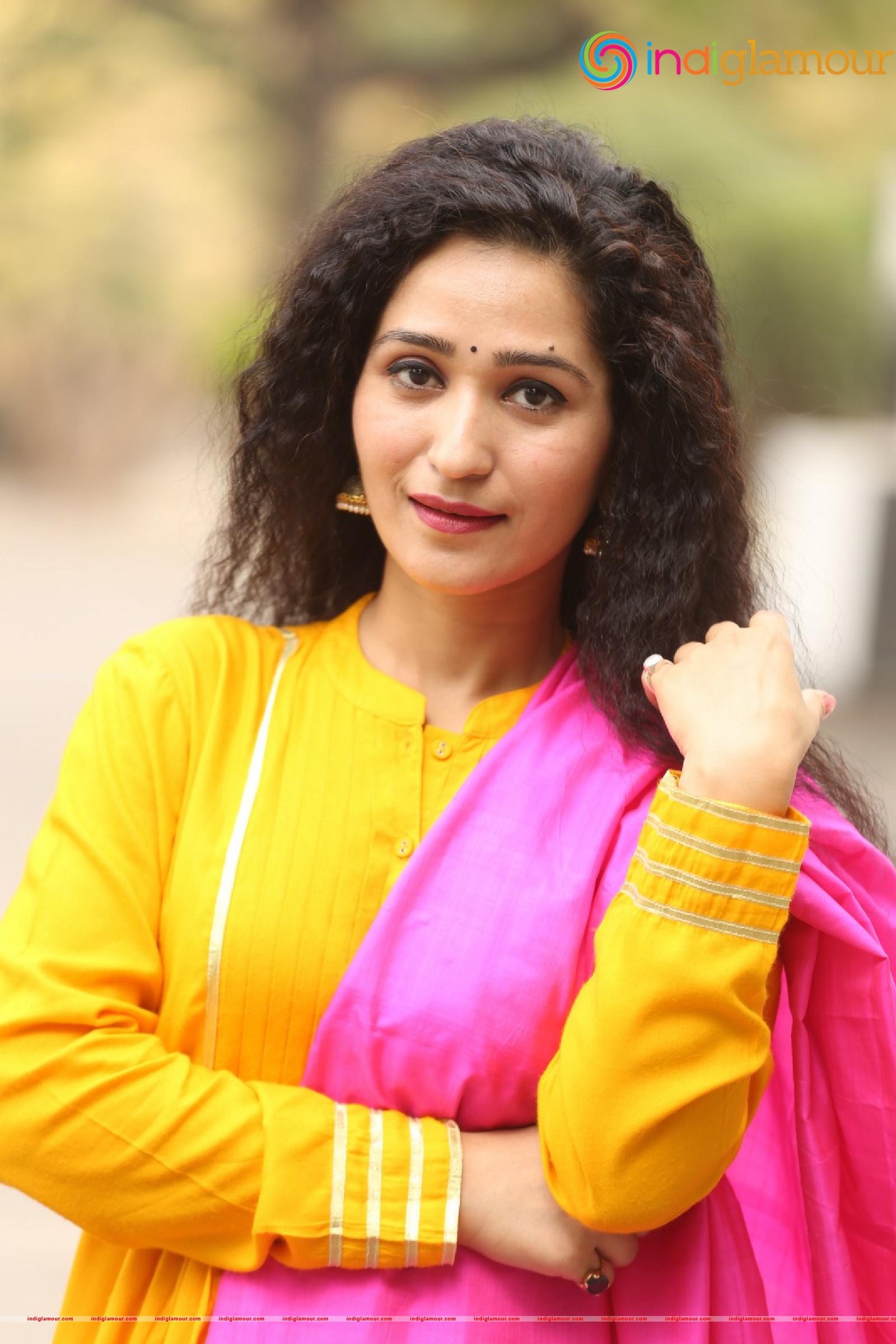 Garima Singh Actress hd photo