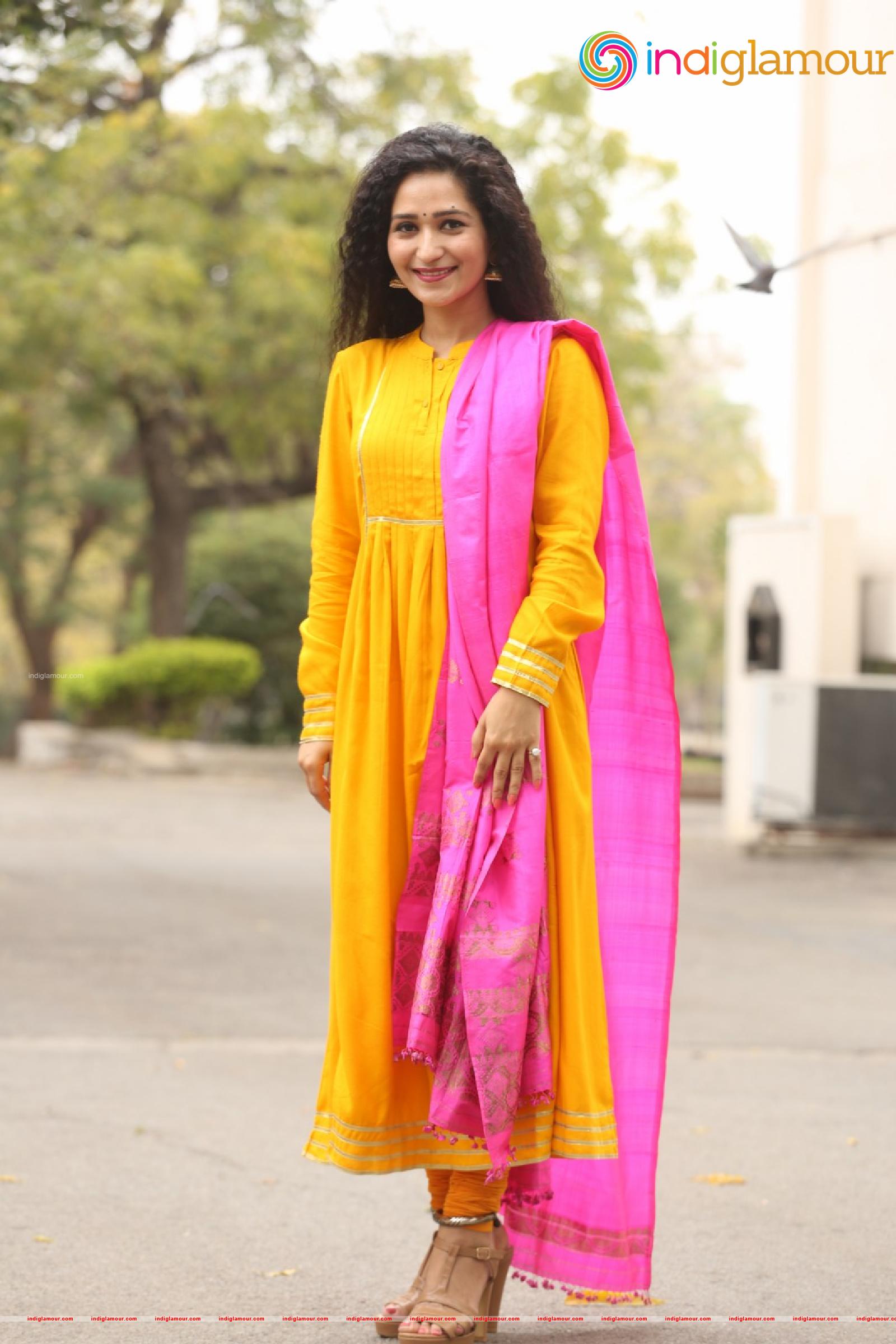 Garima Singh Actress hd photo