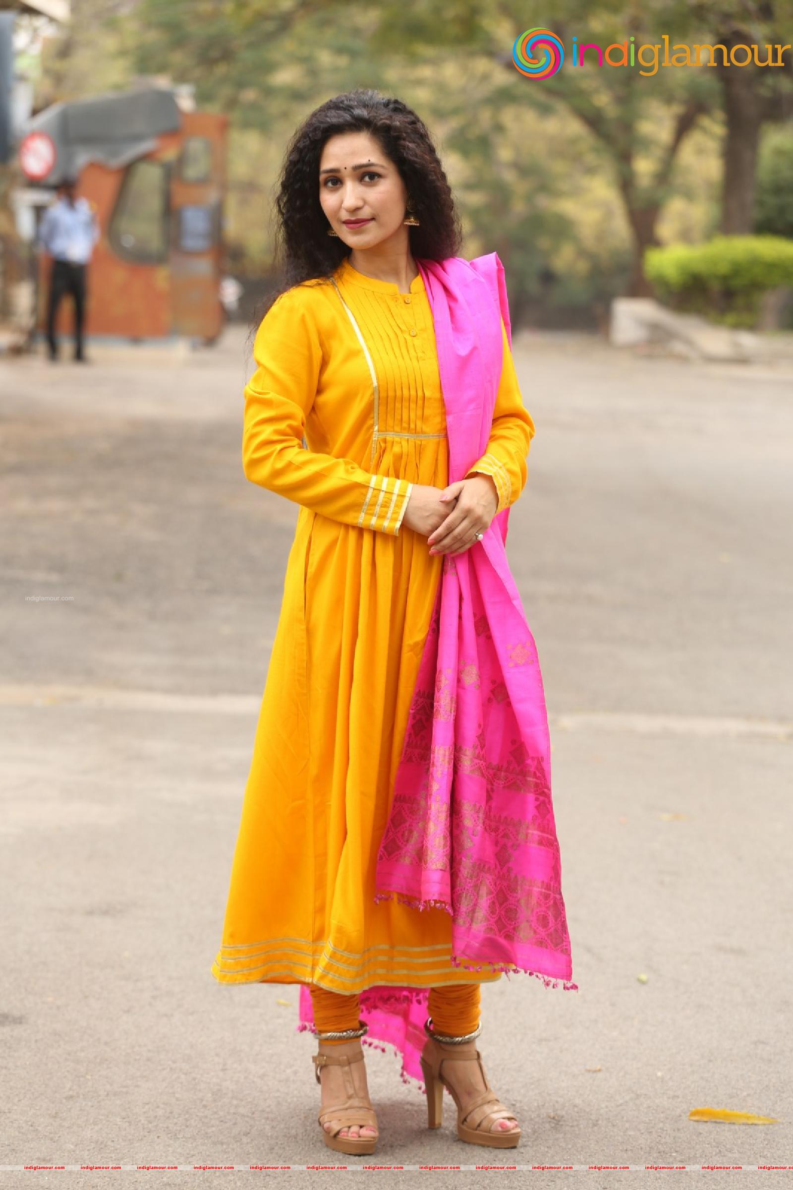 Garima Singh Actress hd photo