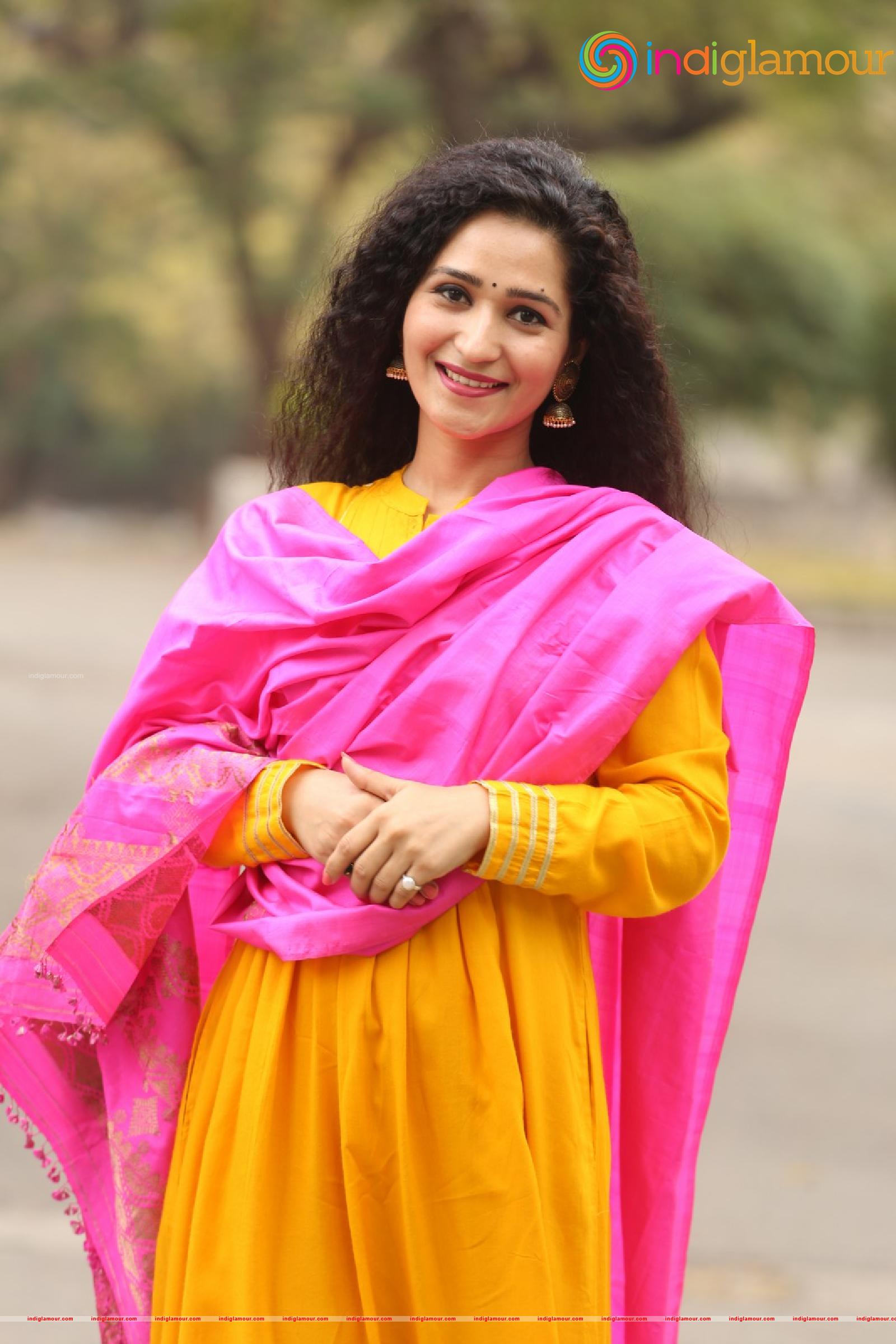 Garima Singh Actress hd photo