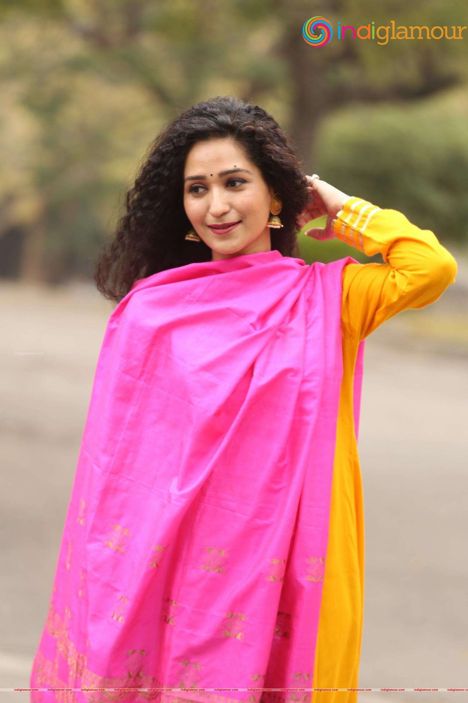 Garima Singh Actress hd photo
