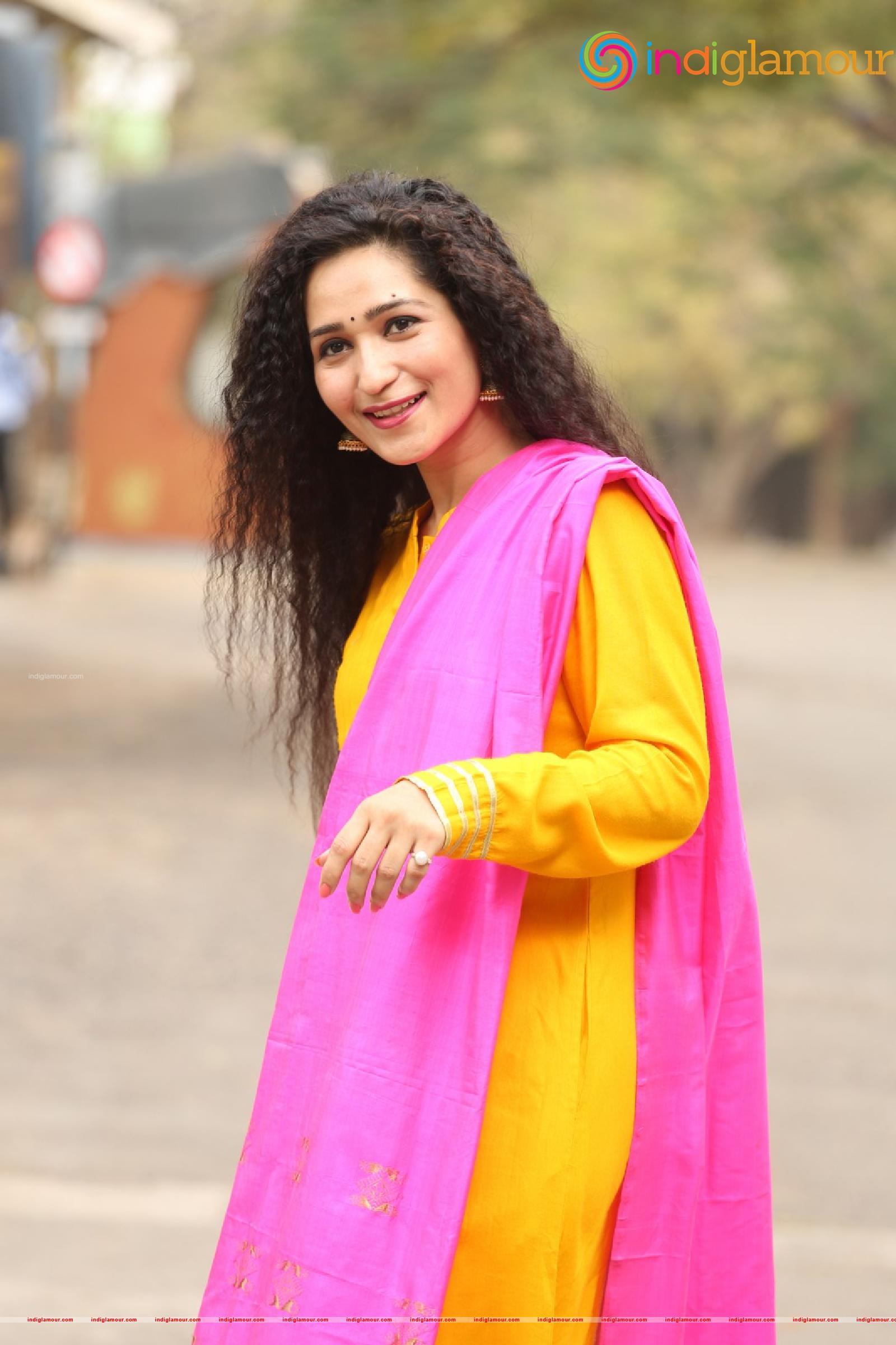 Garima Singh Actress hd photo
