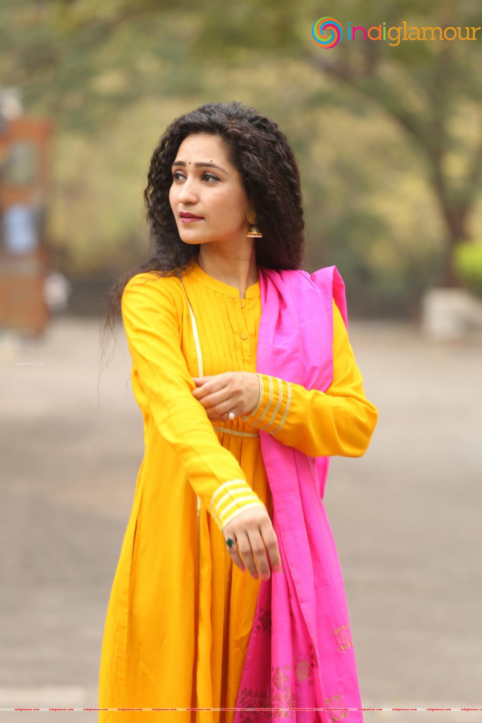Garima Singh Actress hd photo