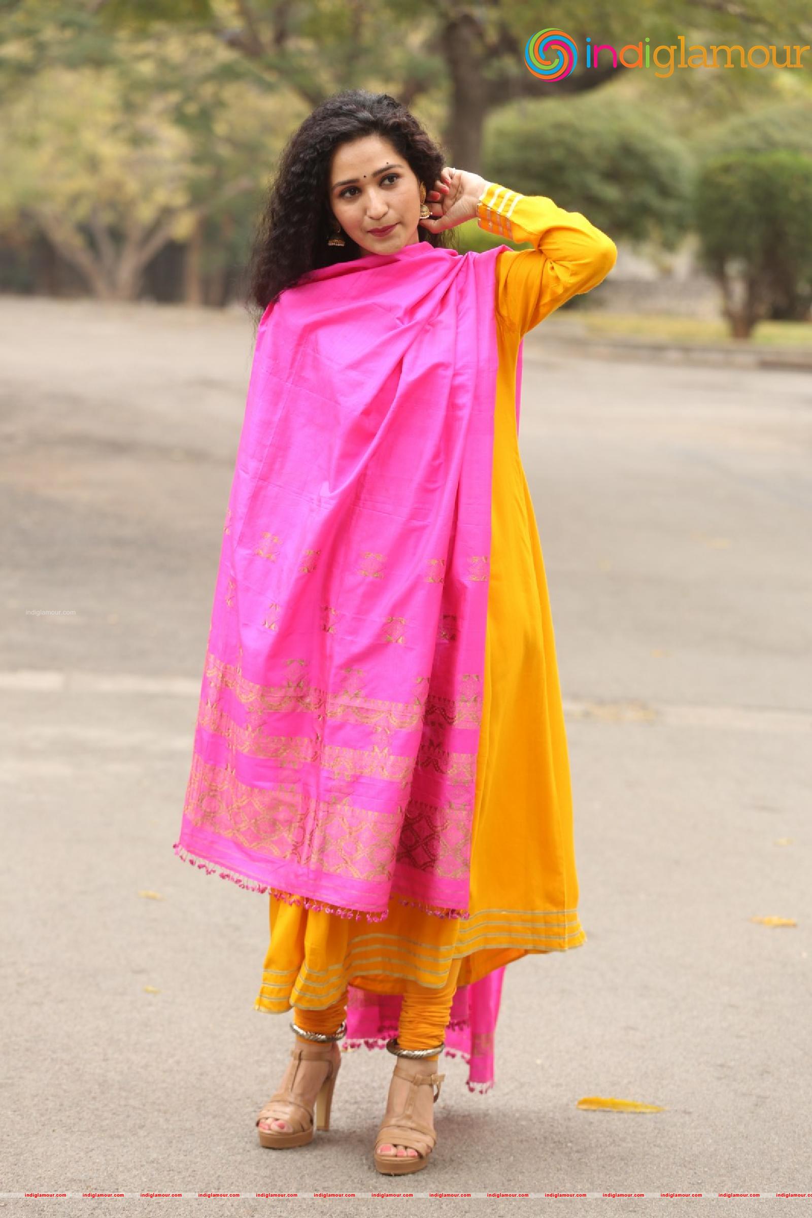 Garima Singh Actress hd photo