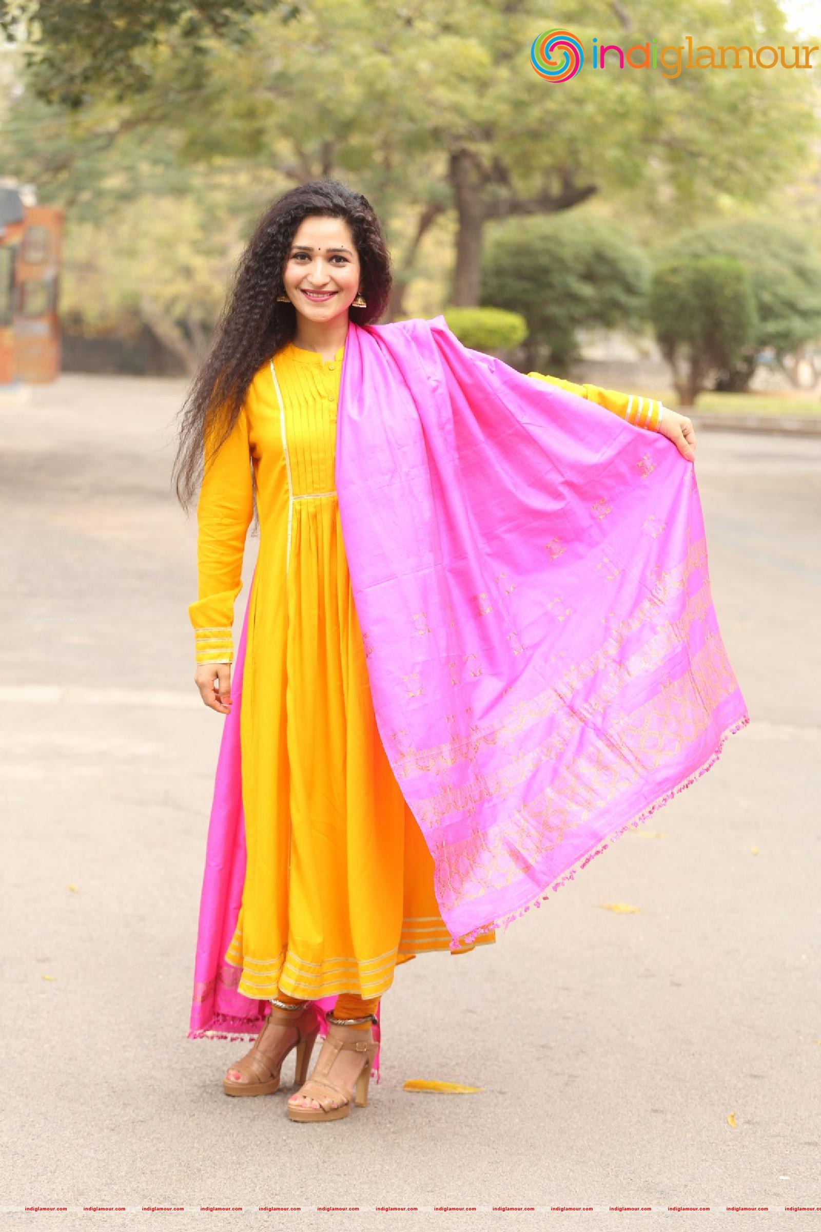 Garima Singh Actress hd photo