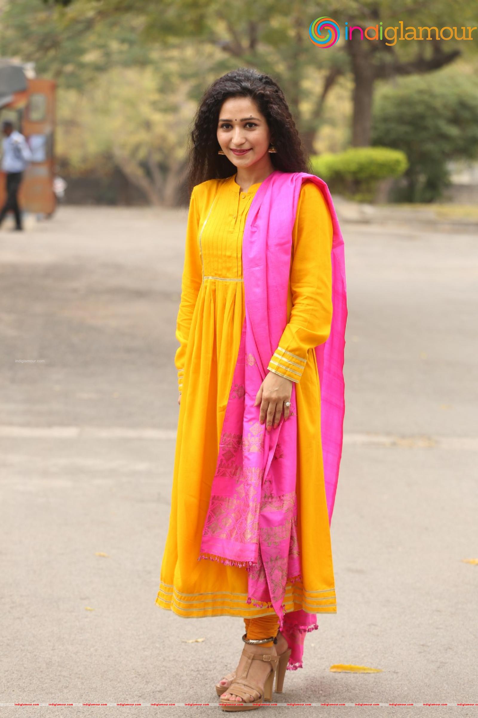 Garima Singh Actress hd photo