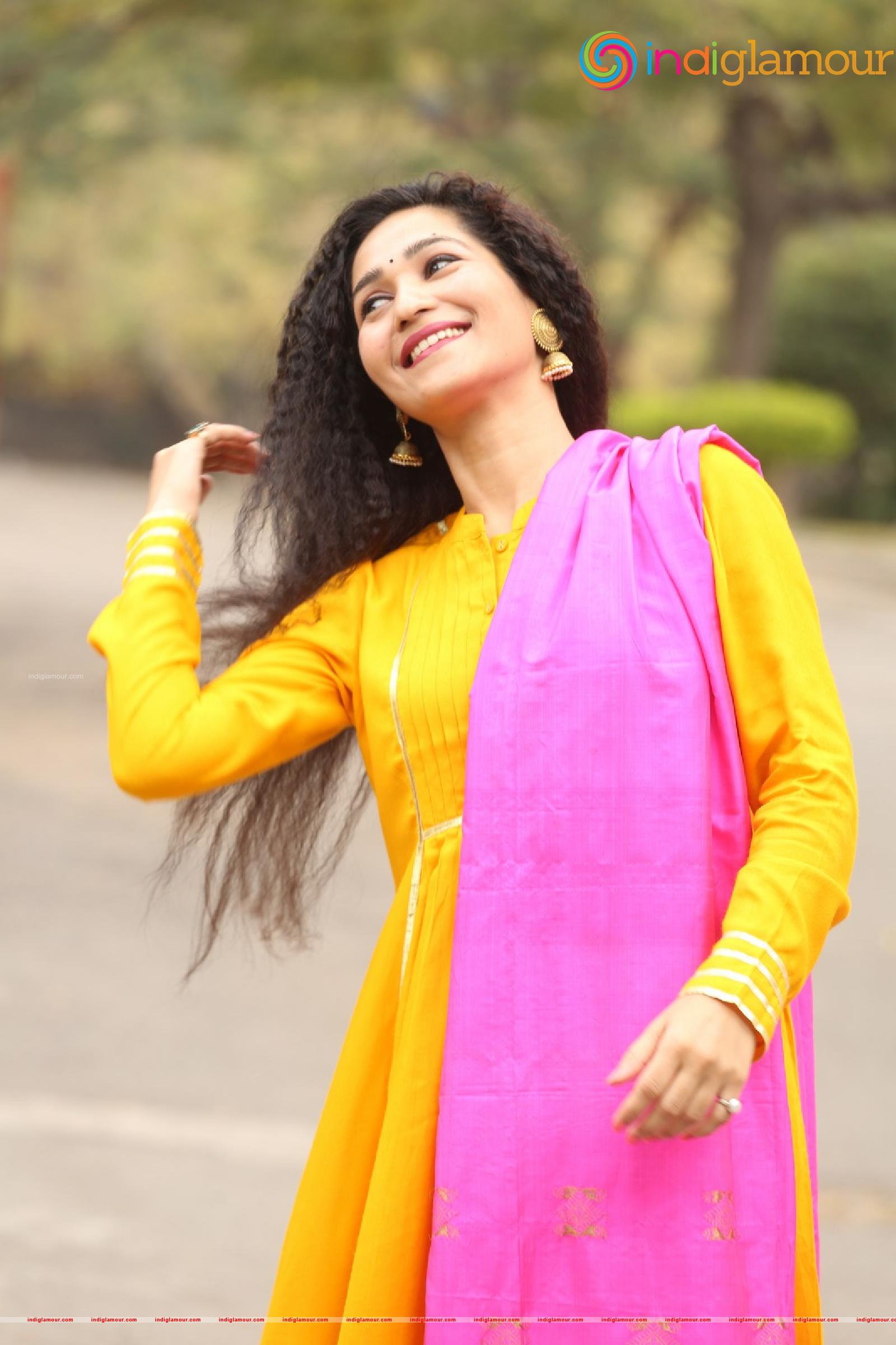 Garima Singh Actress hd photo