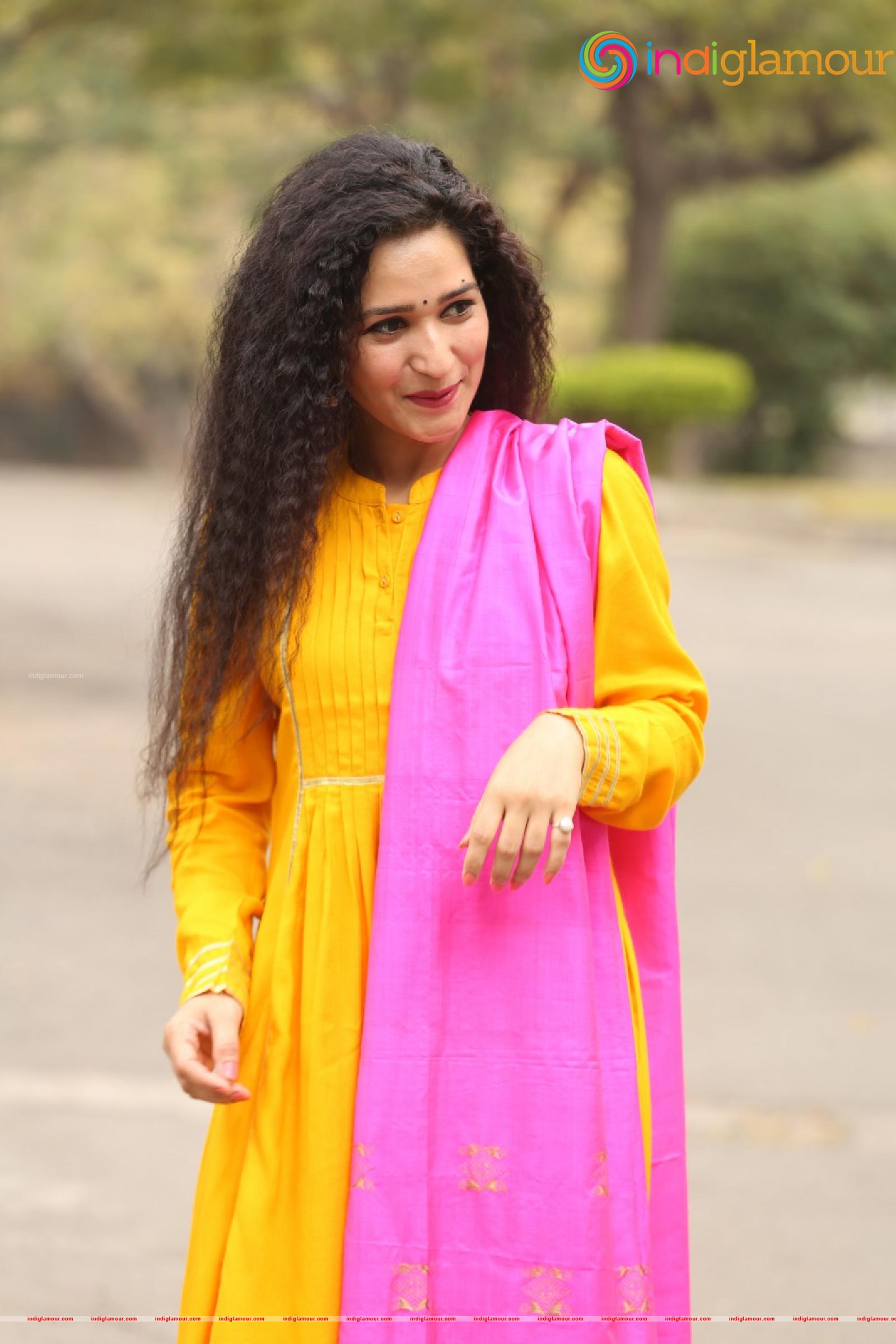 Garima Singh Actress hd photo