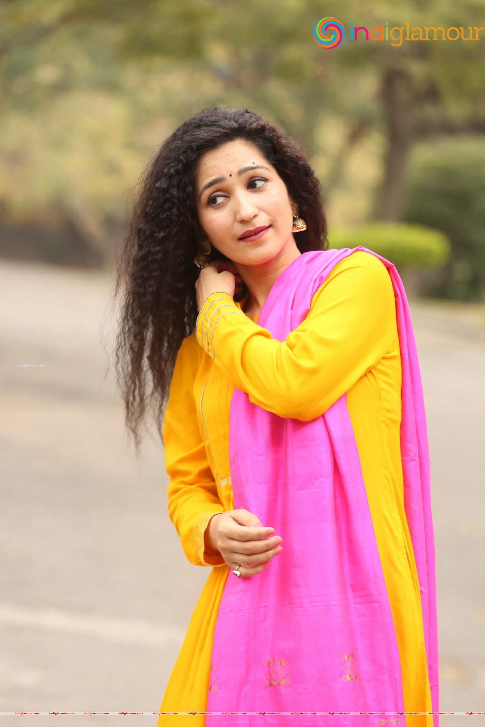 Garima Singh Actress hd photo