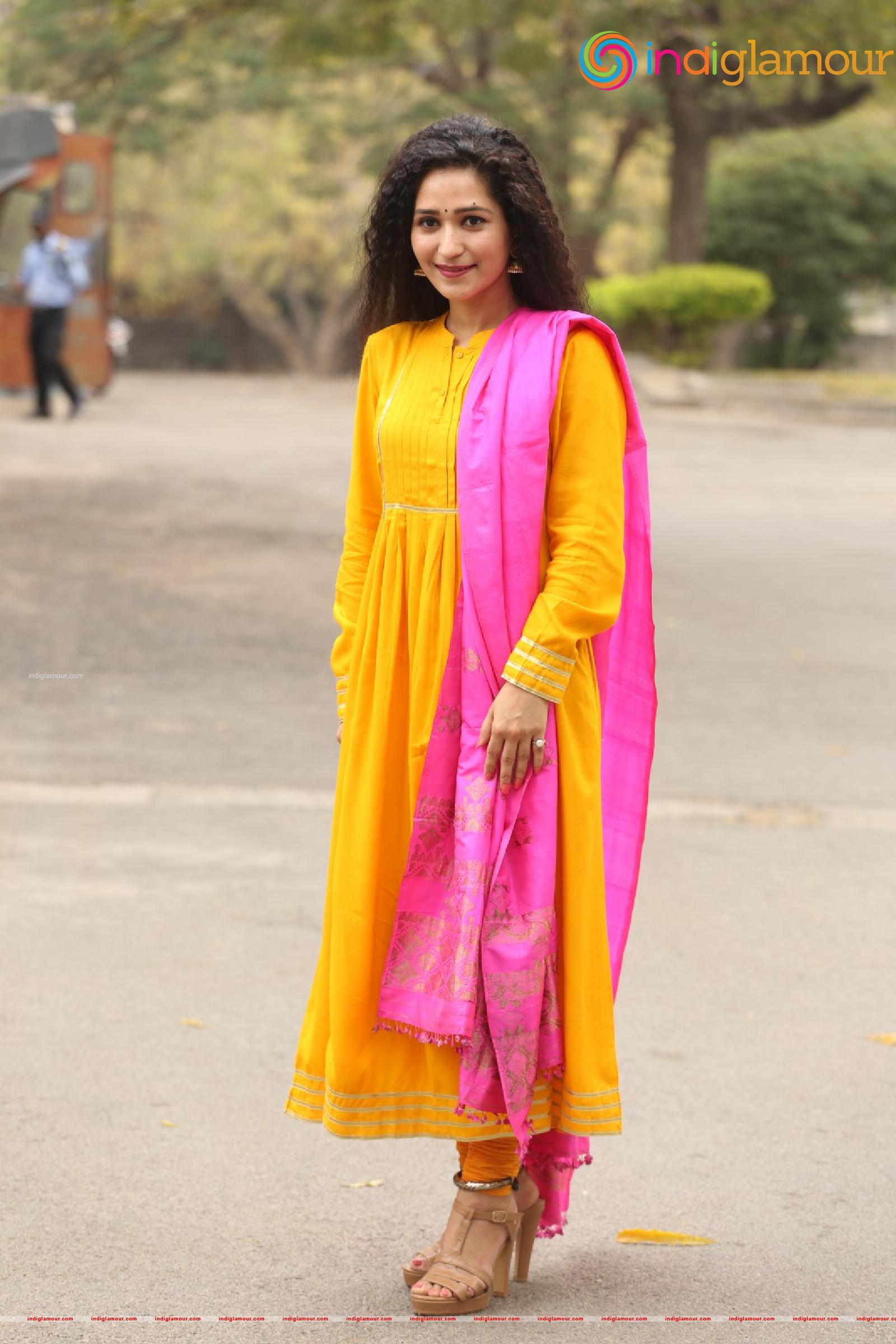 Garima Singh Actress hd photo