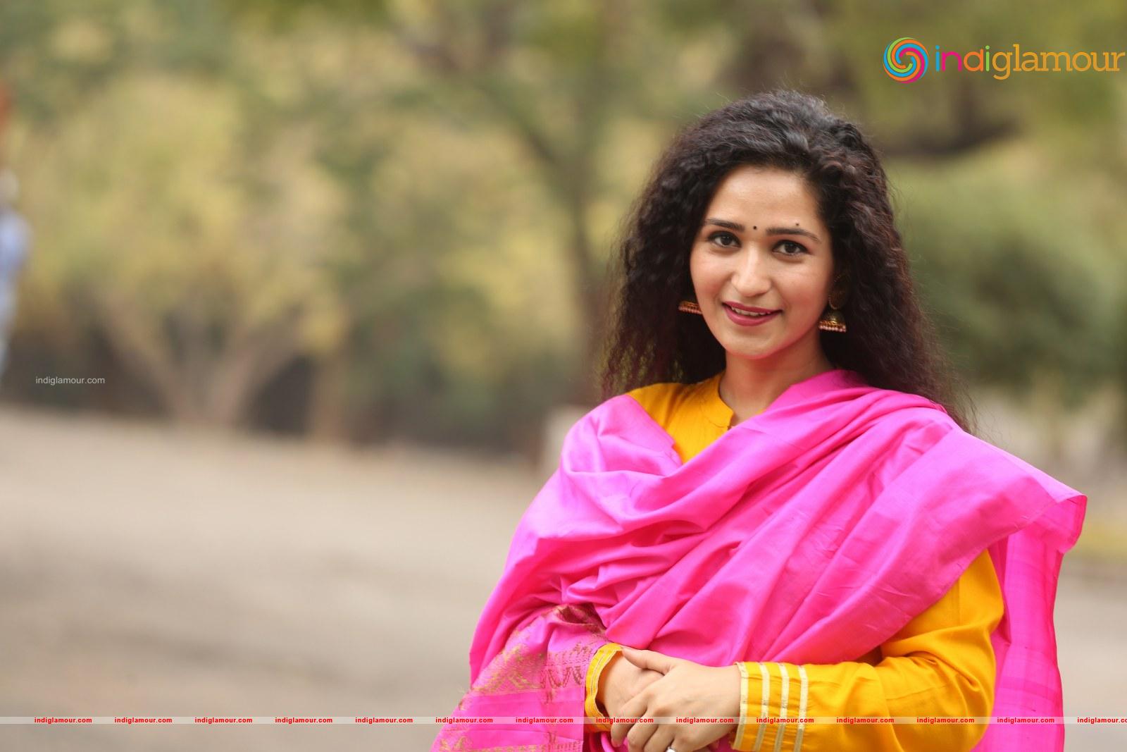 Garima Singh Actress hd photo