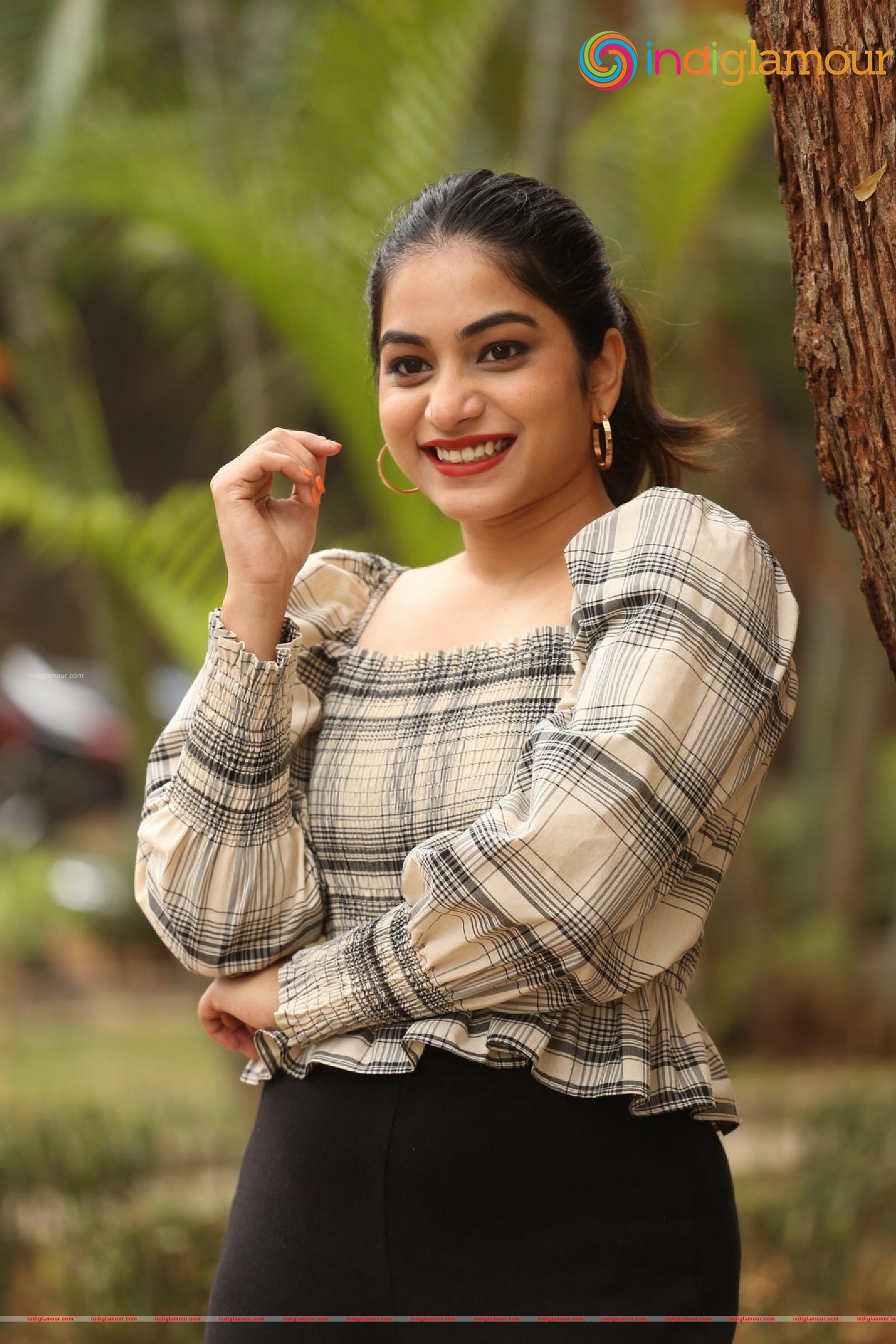 Punarnavi Bhupalam Actress hd photo