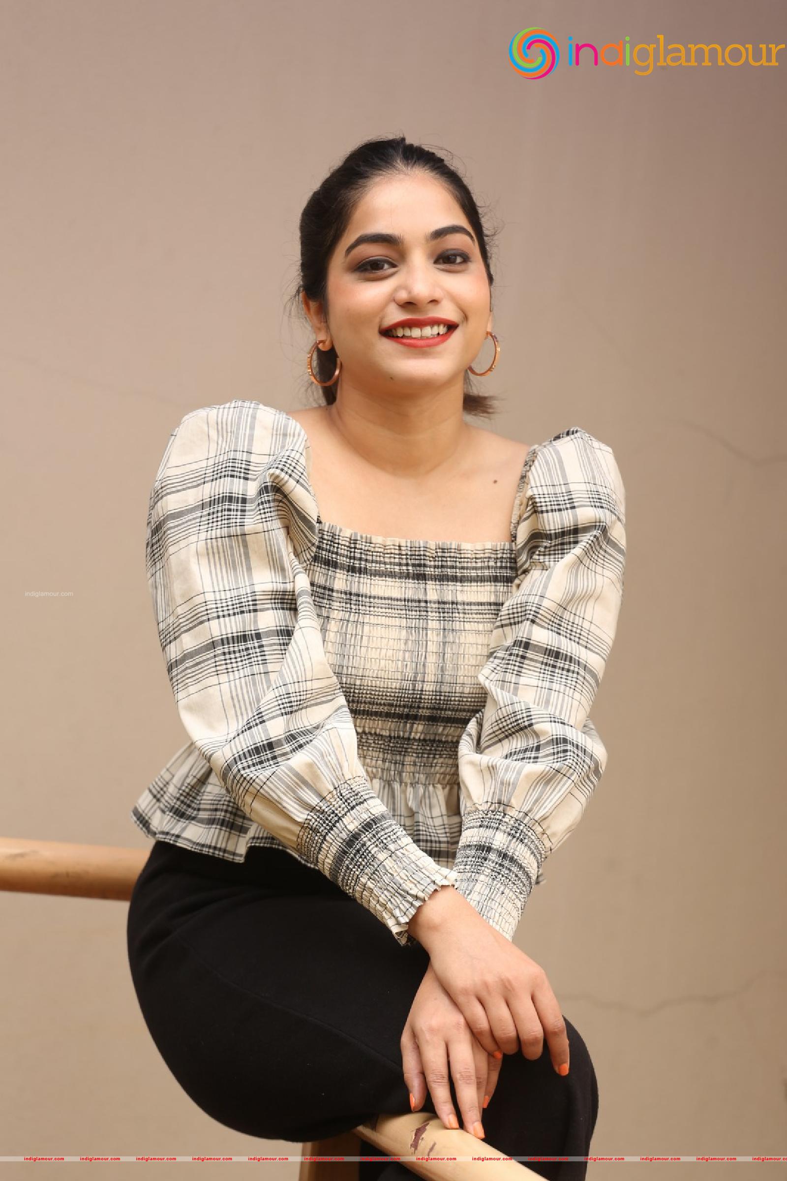 Punarnavi Bhupalam Actress hd photo