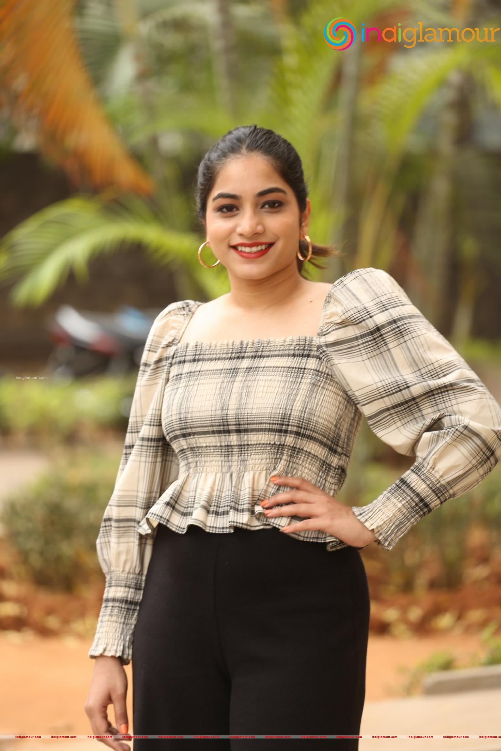 Punarnavi Bhupalam Actress hd photo