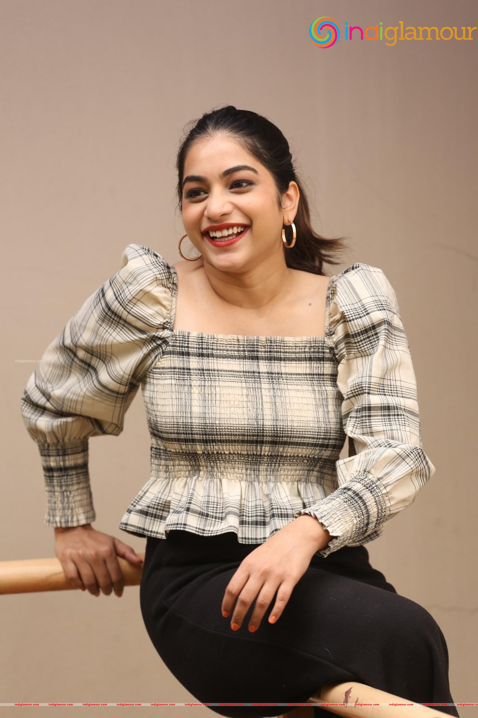 Punarnavi Bhupalam Actress hd photo